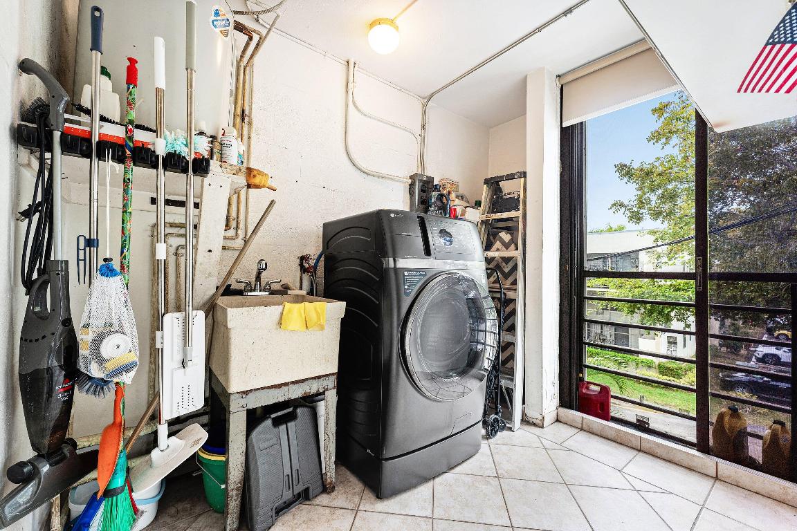 VILLA DORADA CONDO - Residential