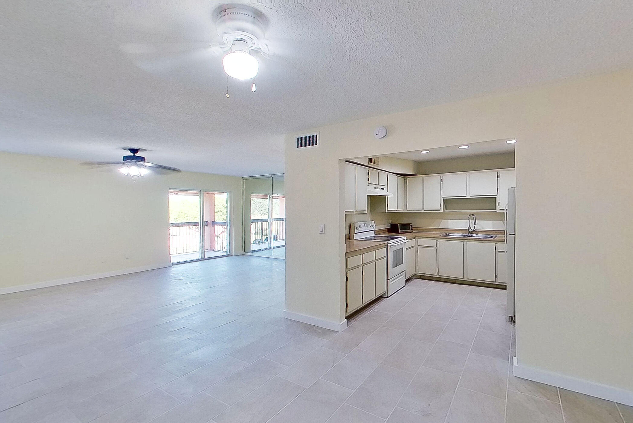 LAKEVIEW ESTATES CONDO - Residential Lease