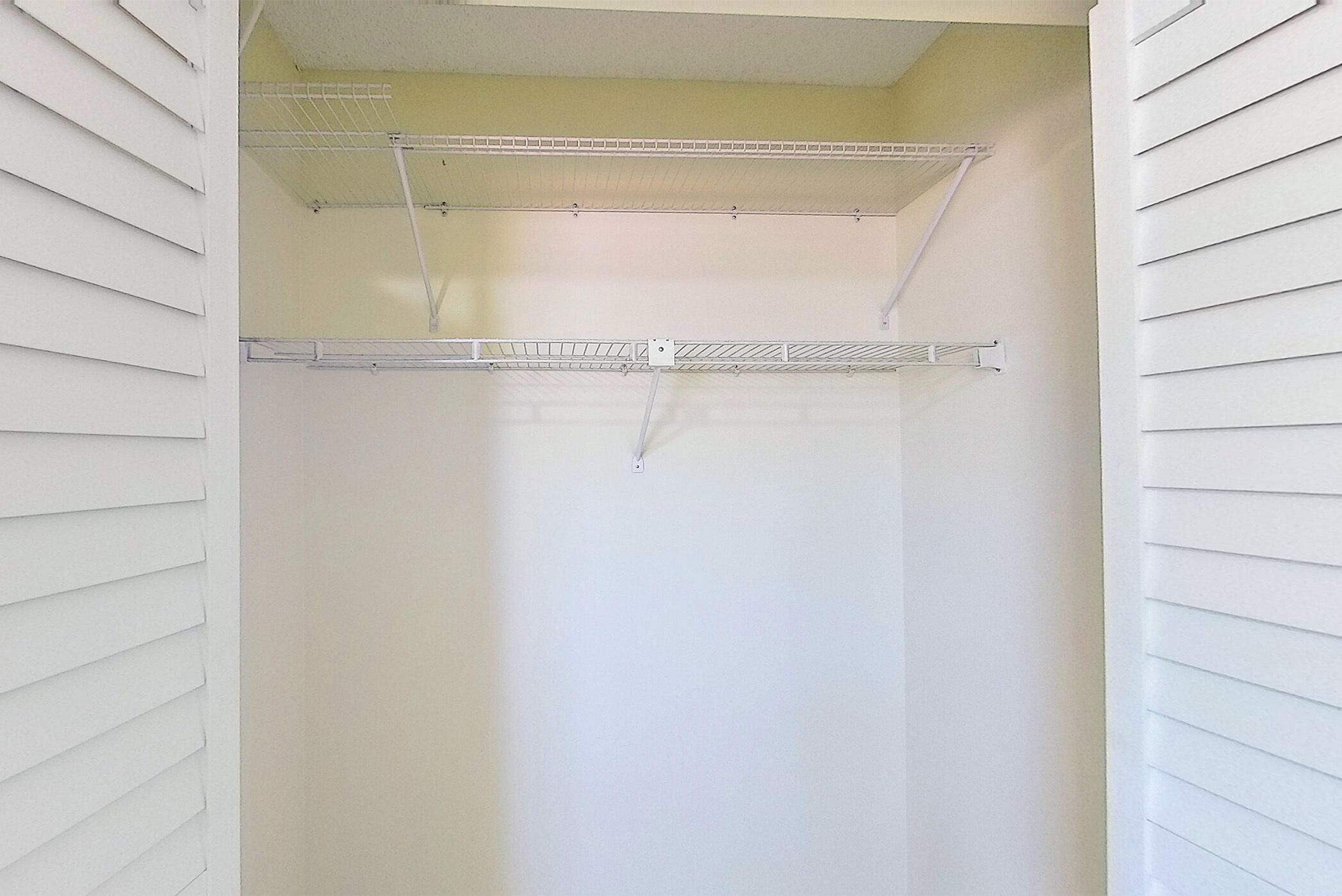 LAKEVIEW ESTATES CONDO - Residential Lease