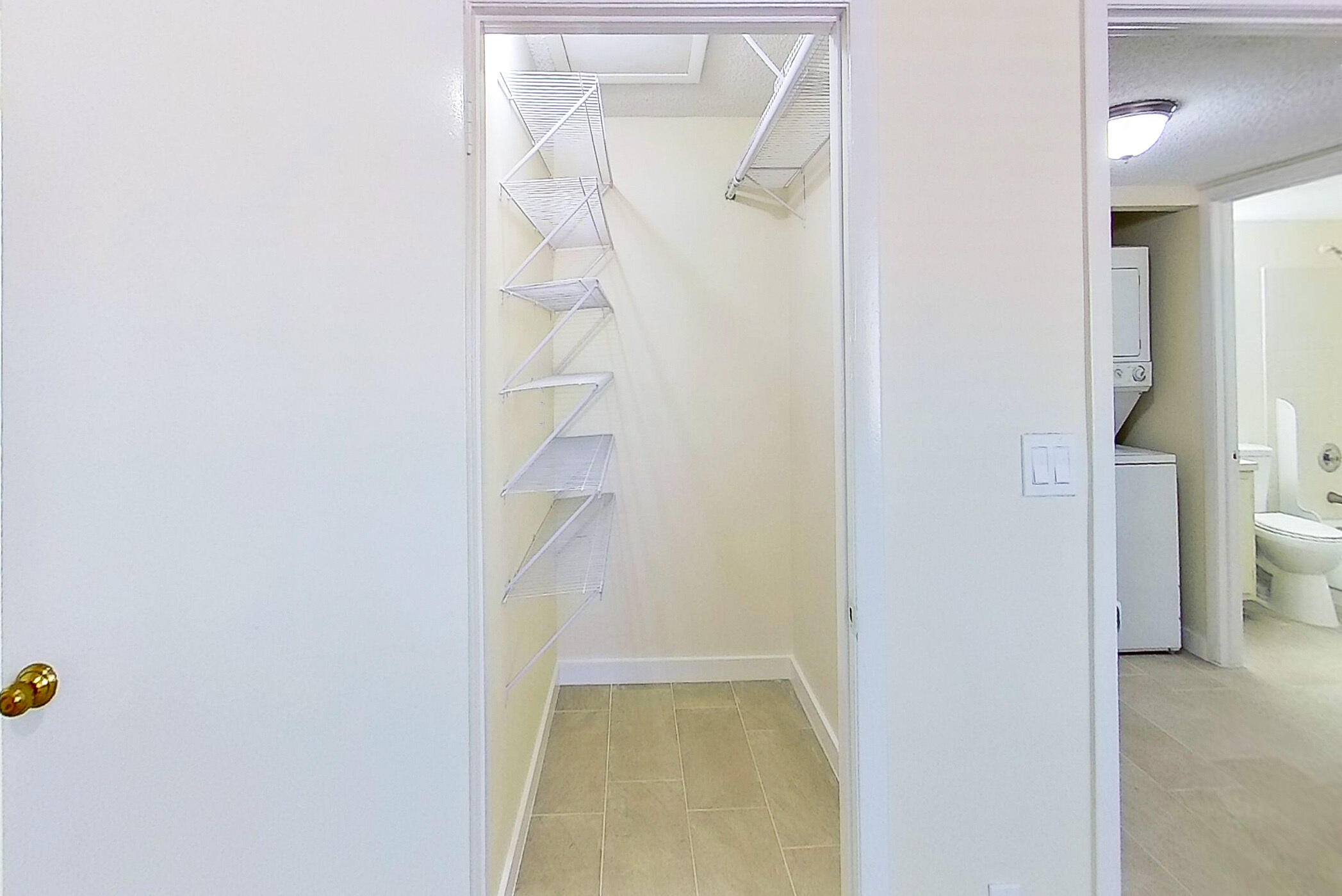 LAKEVIEW ESTATES CONDO - Residential Lease