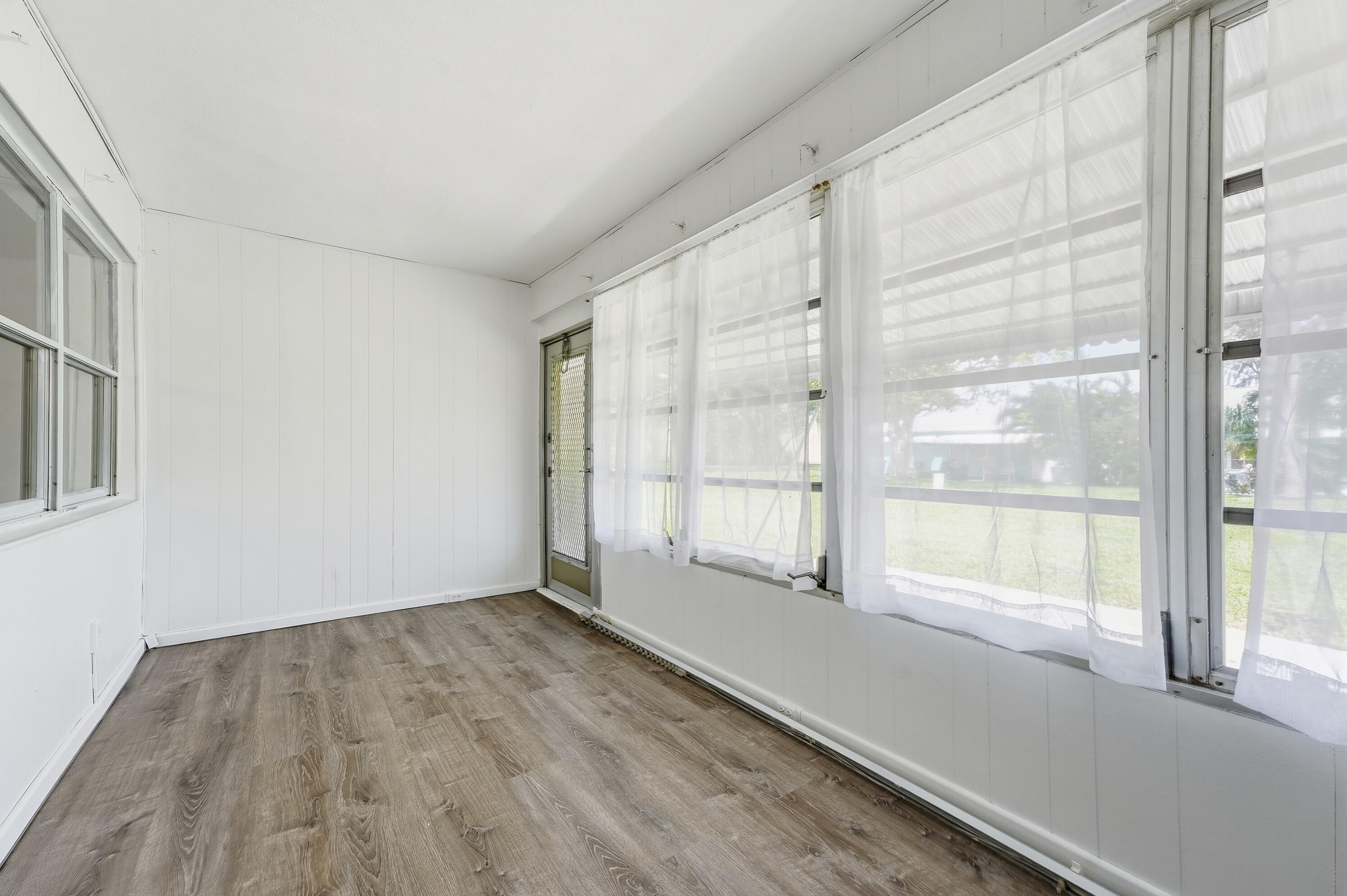 HIGH POINT CONDO SEC 3 - Residential