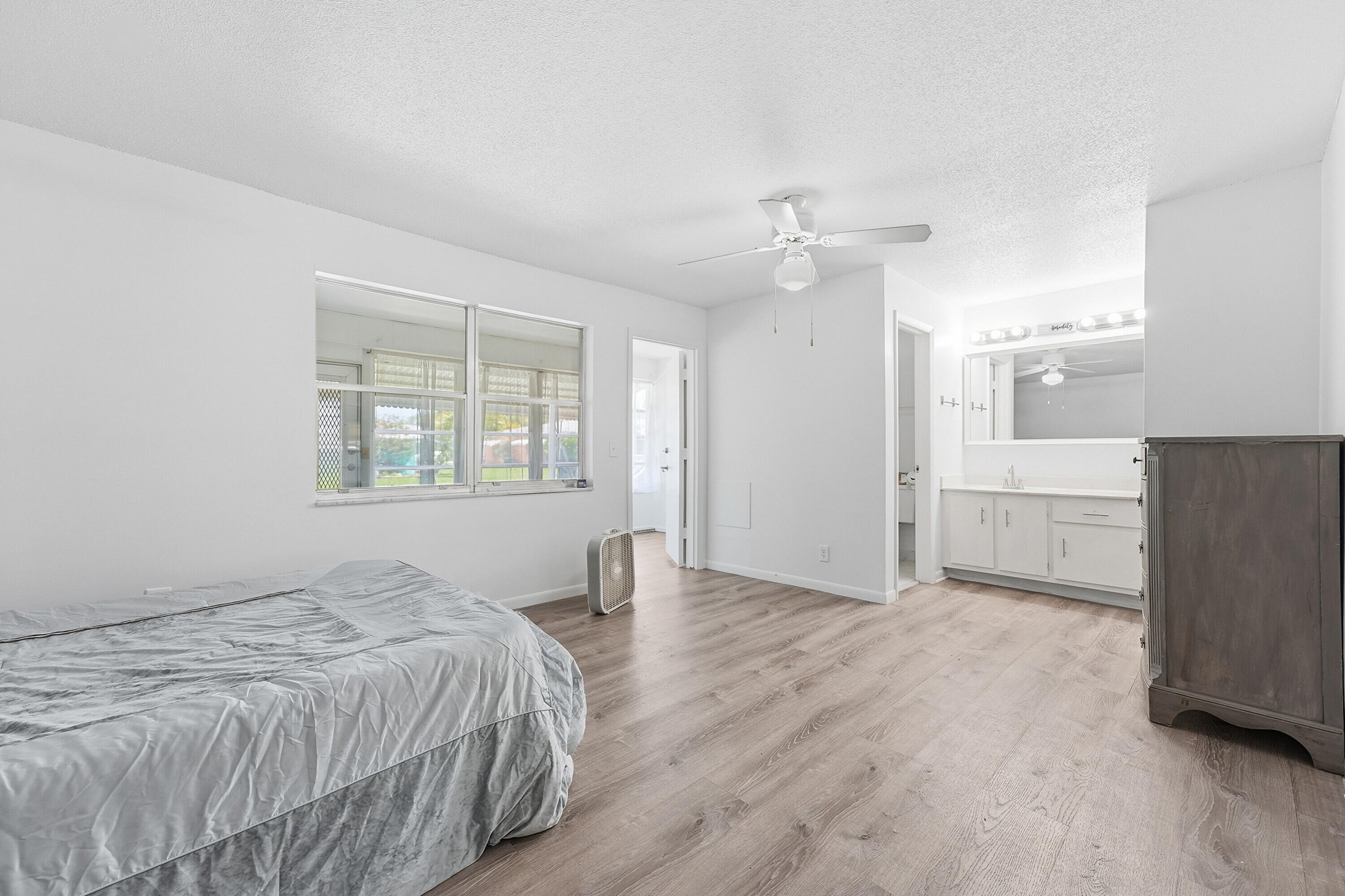 HIGH POINT CONDO SEC 3 - Residential