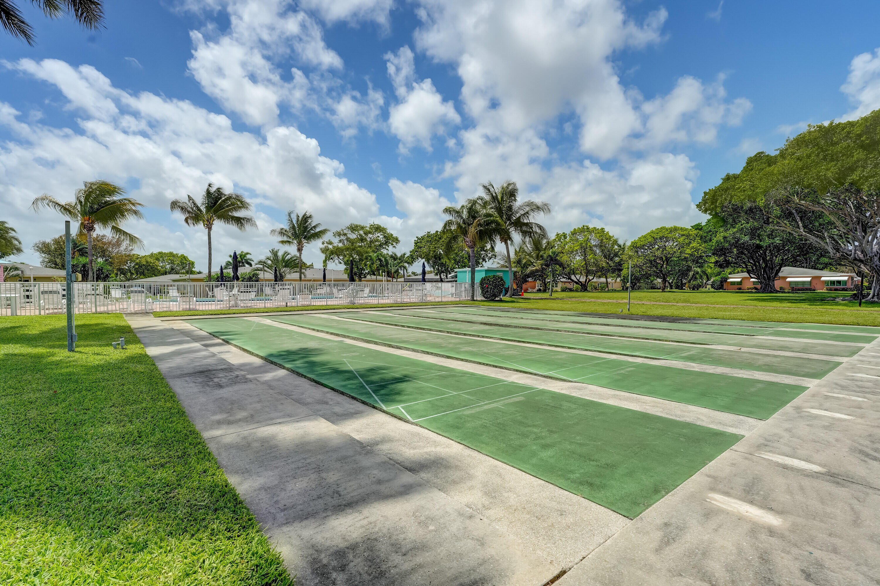 HIGH POINT CONDO SEC 3 - Residential