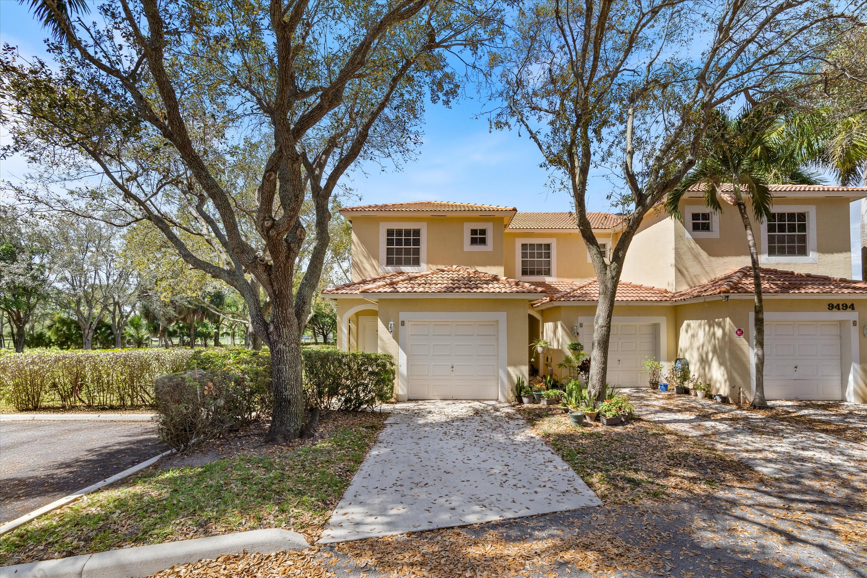 KENSINGTON GARDENS CONDO - Residential