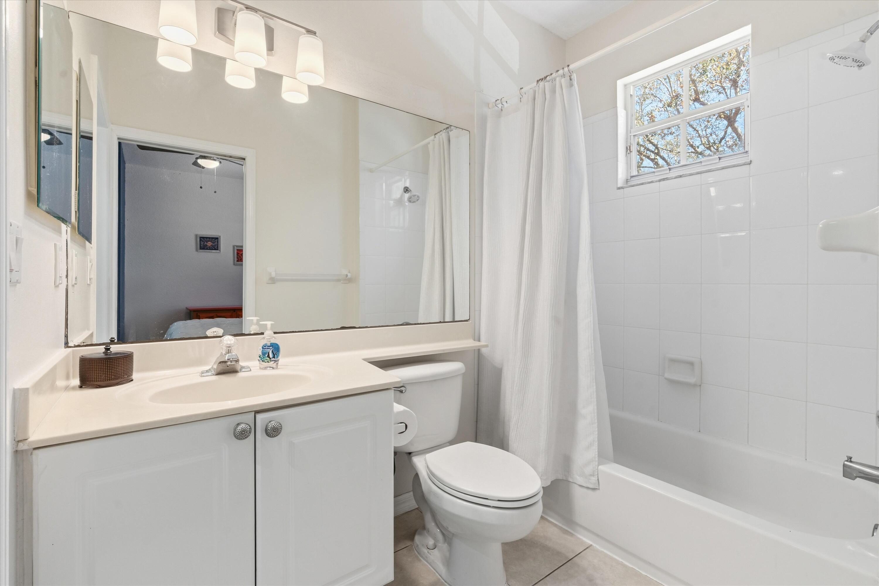 KENSINGTON GARDENS CONDO - Residential