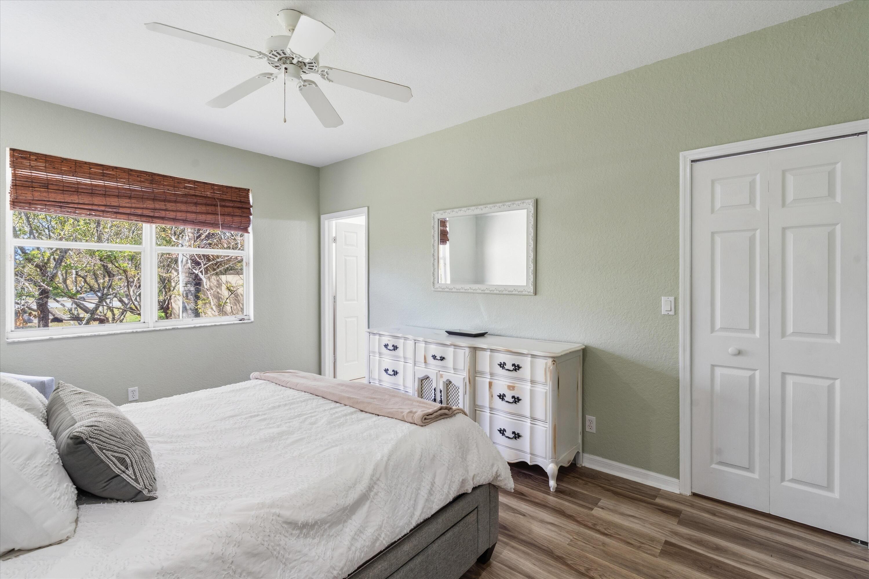 KENSINGTON GARDENS CONDO - Residential