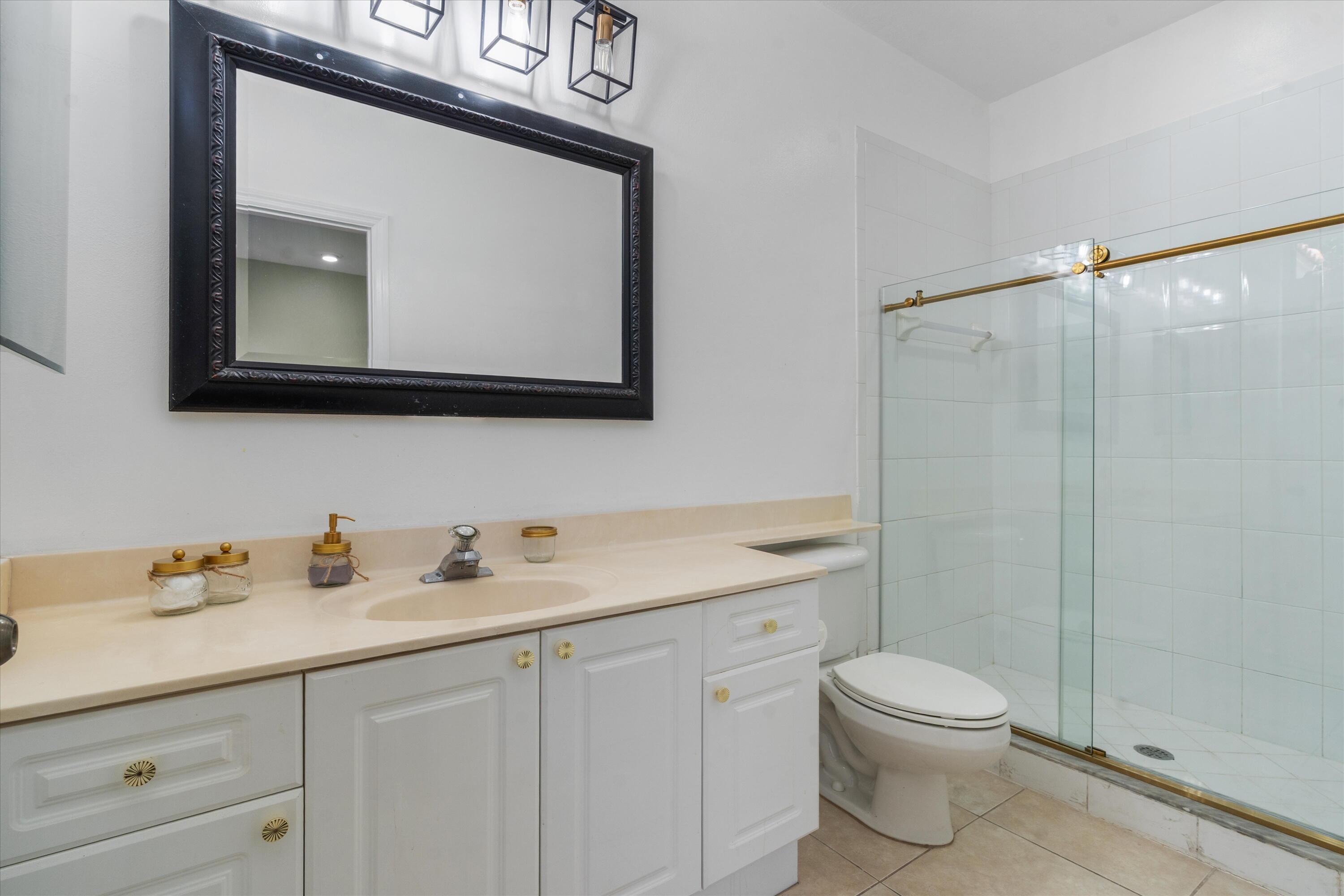 KENSINGTON GARDENS CONDO - Residential