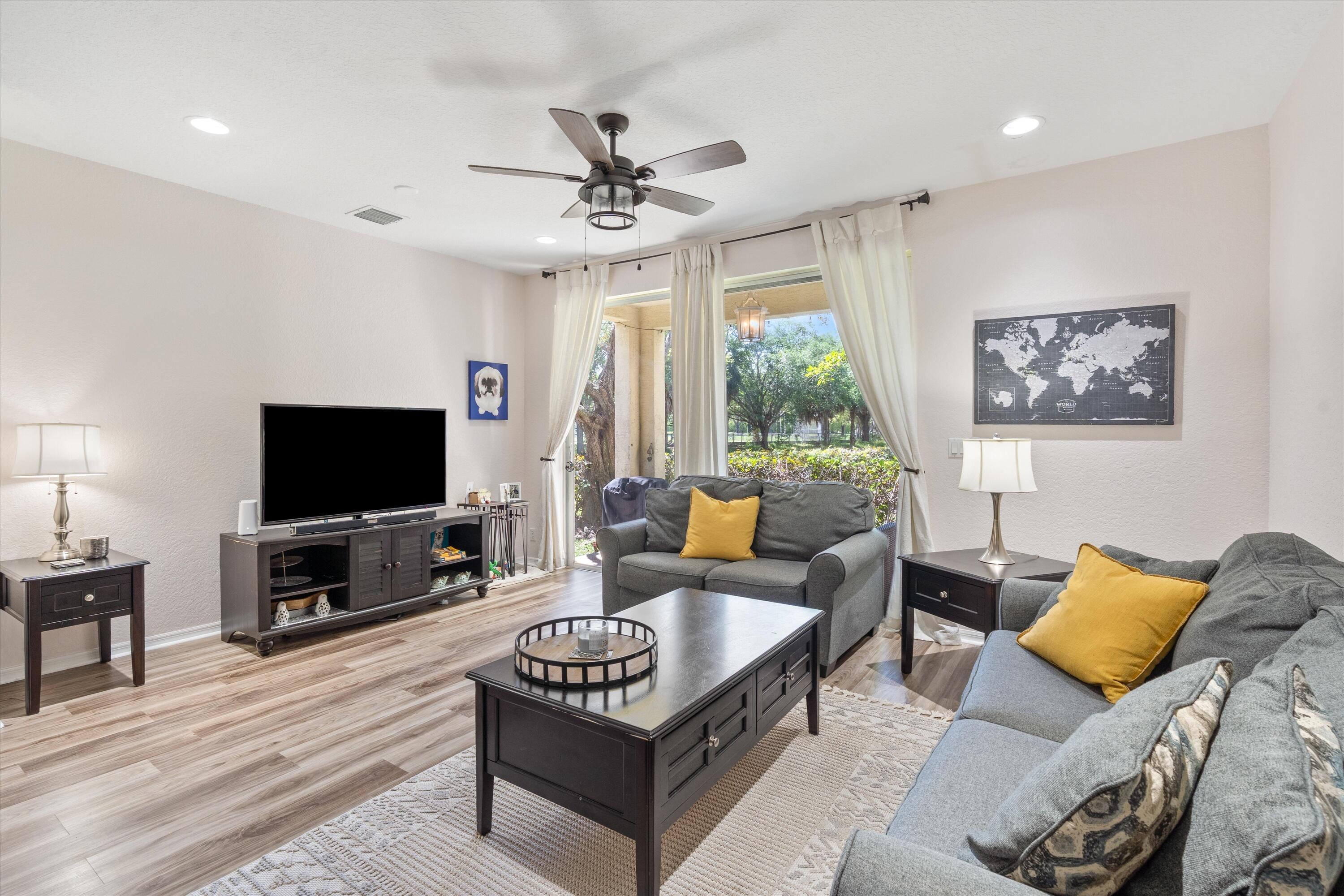 KENSINGTON GARDENS CONDO - Residential