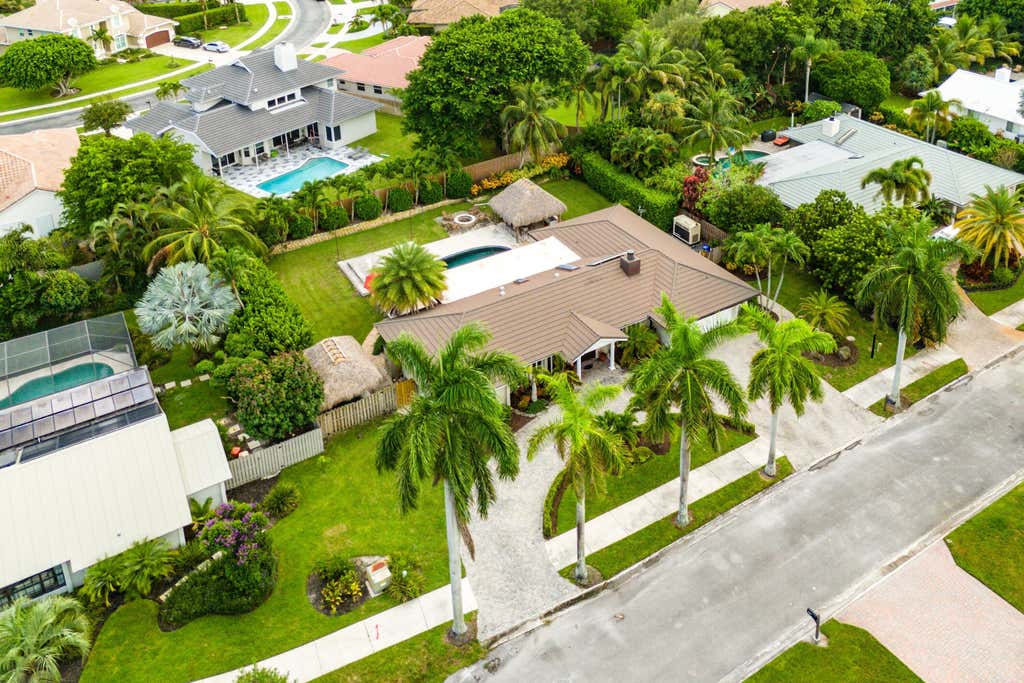 Photo of 2660 W Hope Lane, Palm Beach Gardens, FL 33410 (MLS # R11120342)