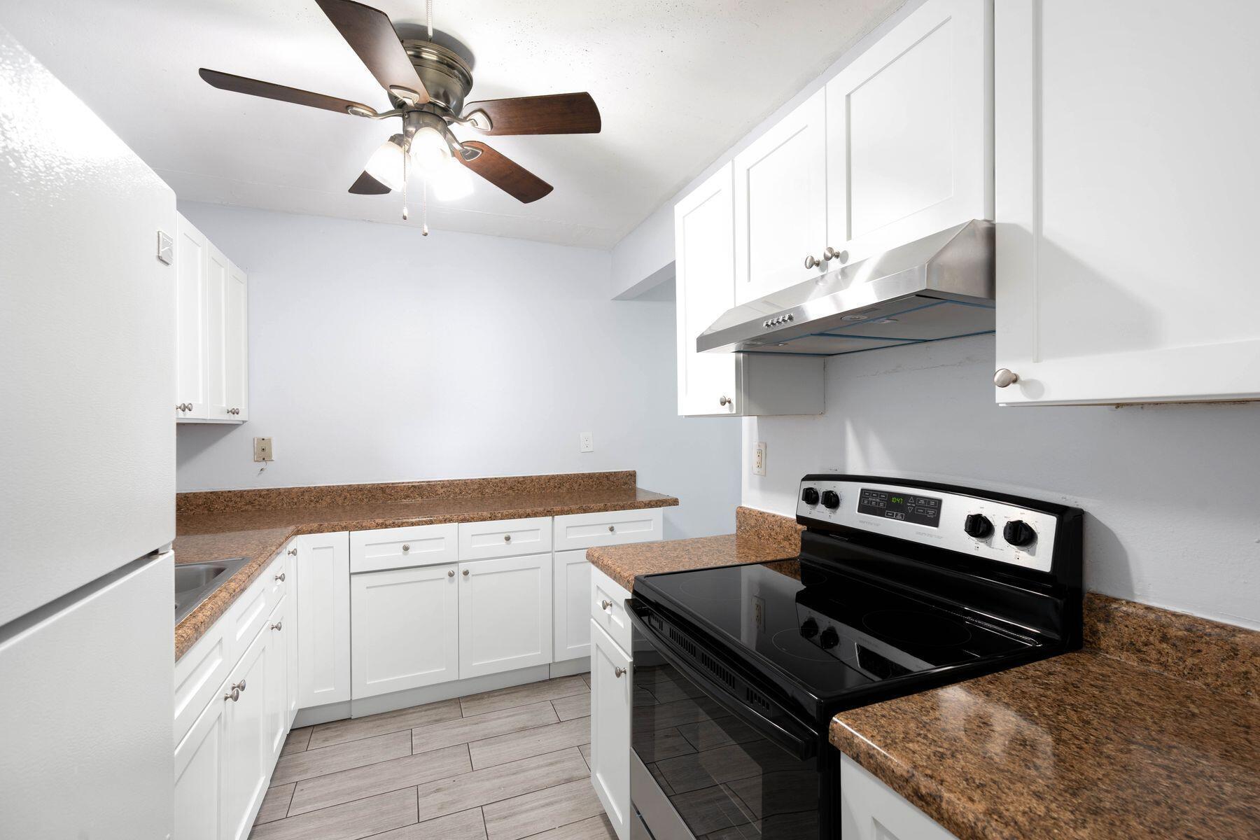 PRESIDENTIAL GOLFVIEW CONDO - Residential Lease