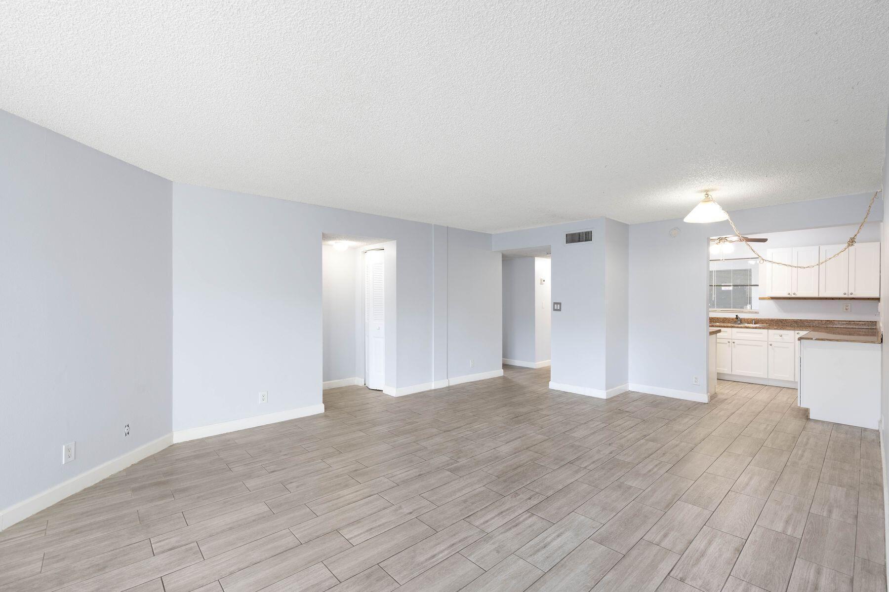 PRESIDENTIAL GOLFVIEW CONDO - Residential Lease