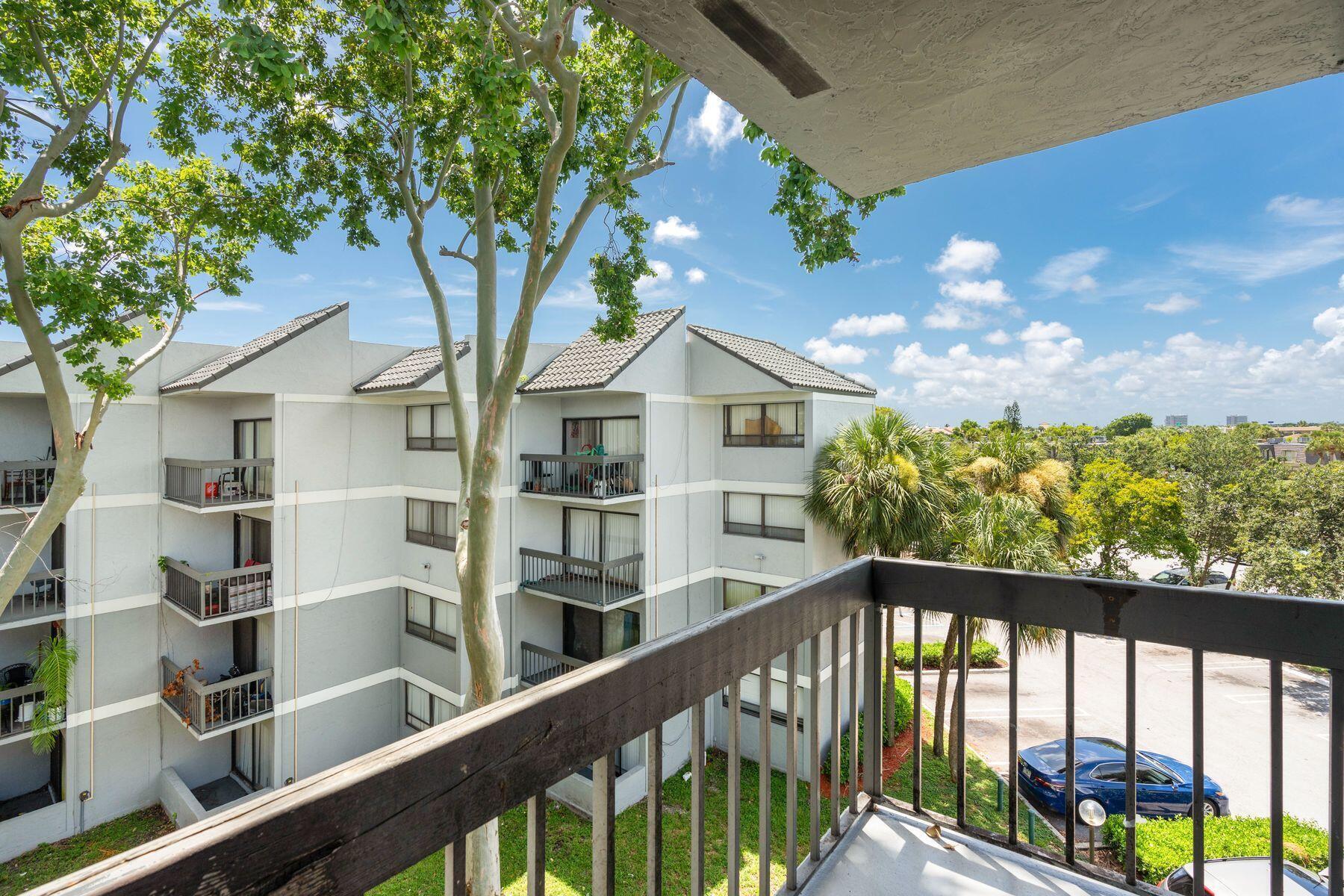 PRESIDENTIAL GOLFVIEW CONDO - Residential Lease