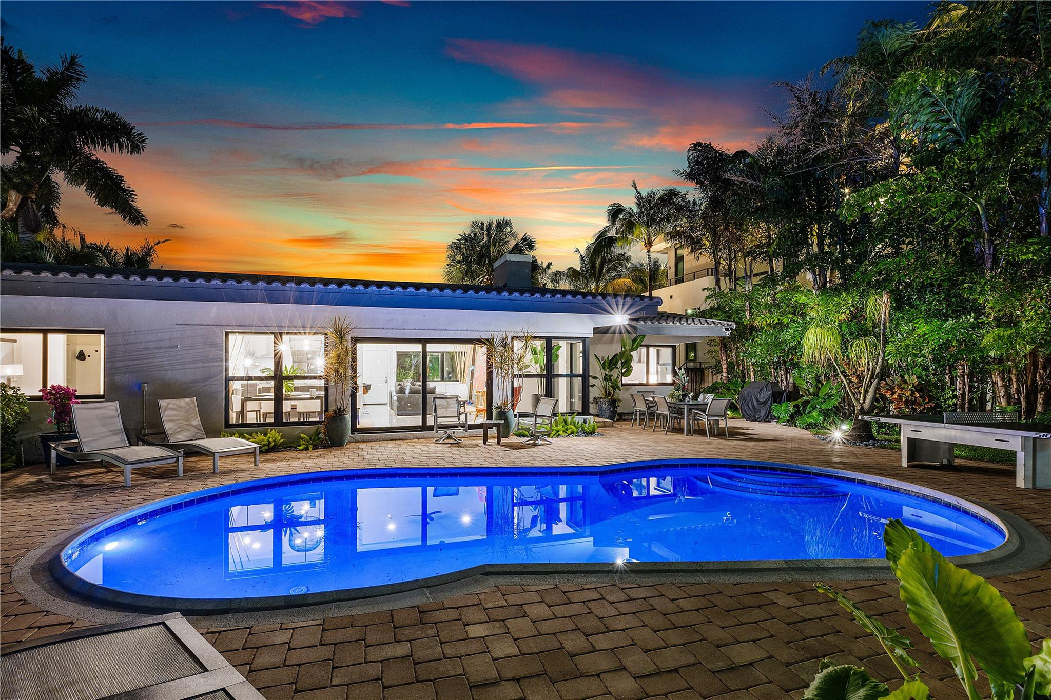 Riviera 6-17 B - Residential