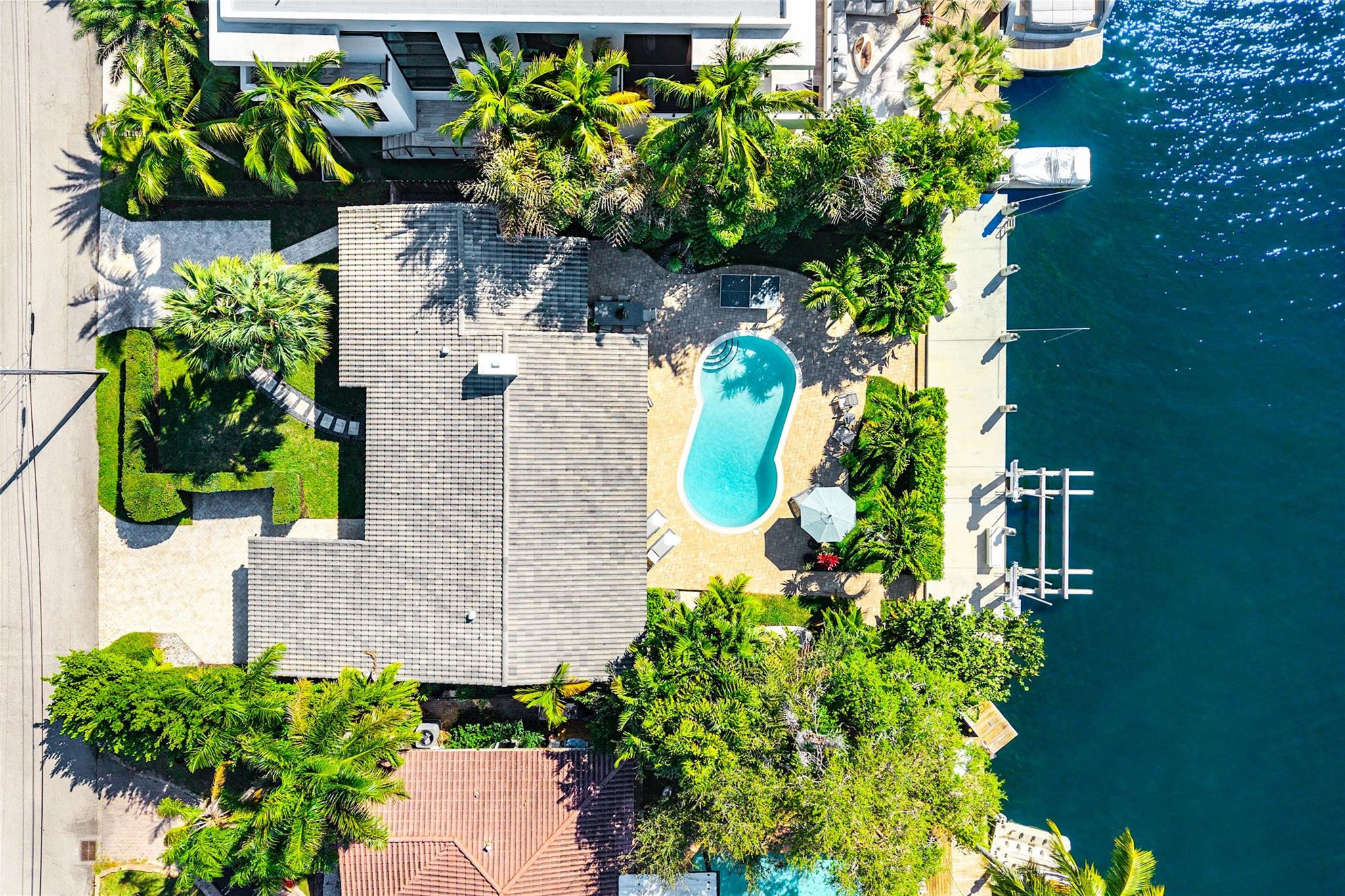 Riviera 6-17 B - Residential