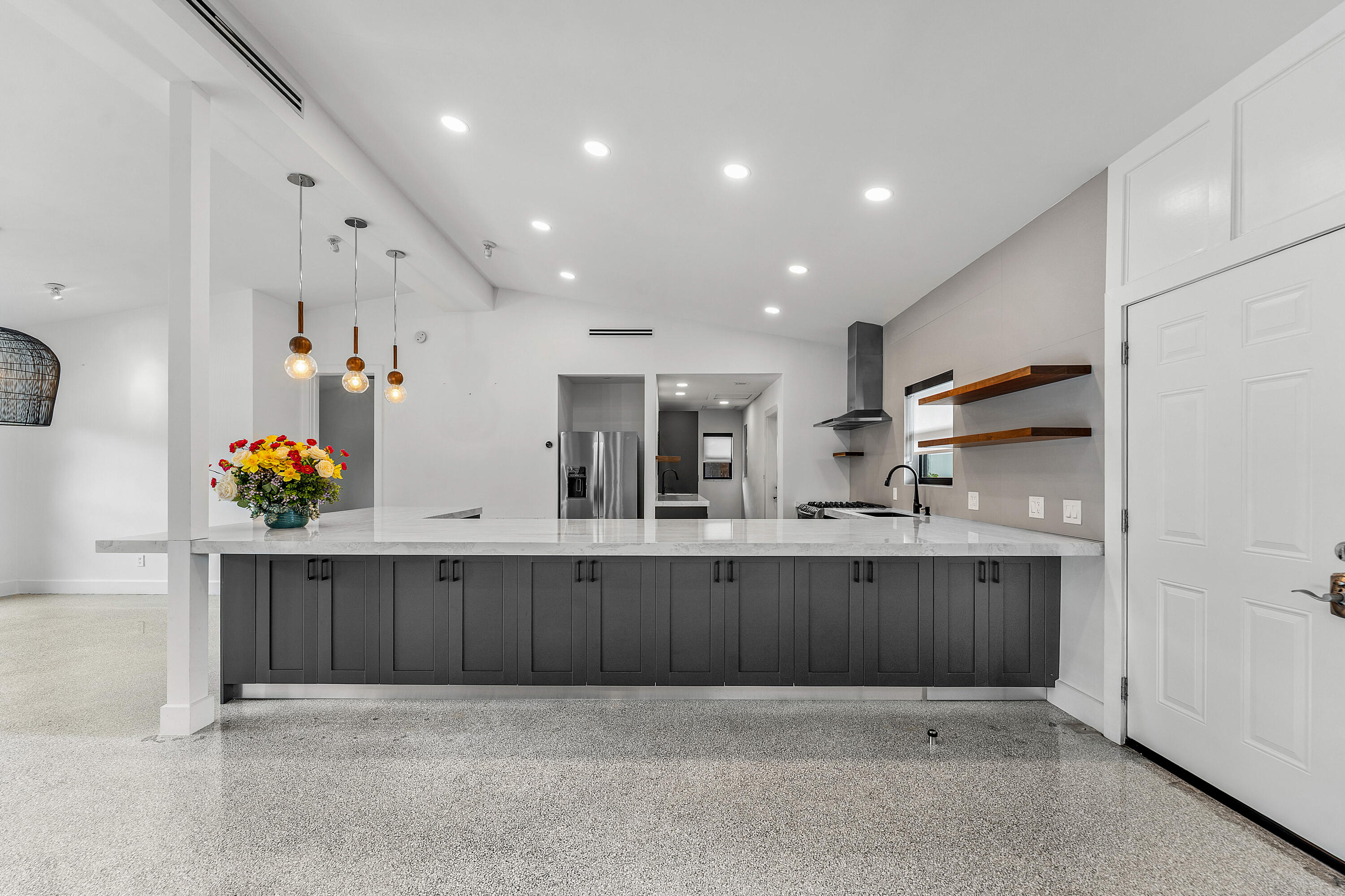 Riviera 6-17 B - Residential