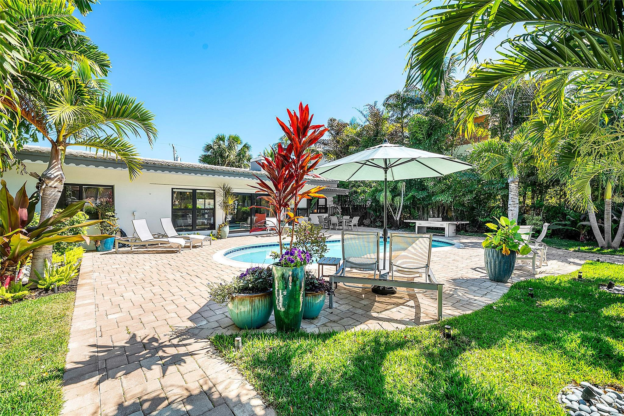 Riviera 6-17 B - Residential