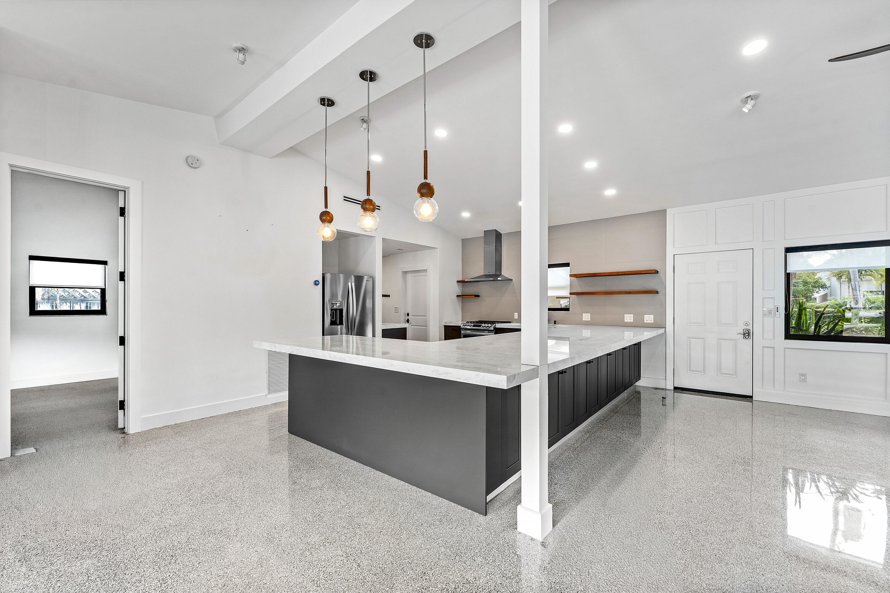 Riviera 6-17 B - Residential