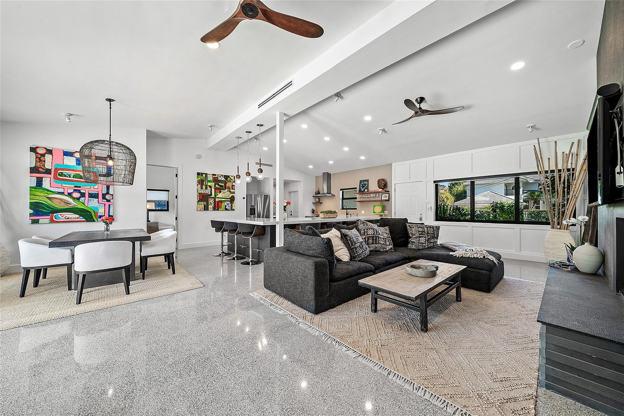 Riviera 6-17 B - Residential