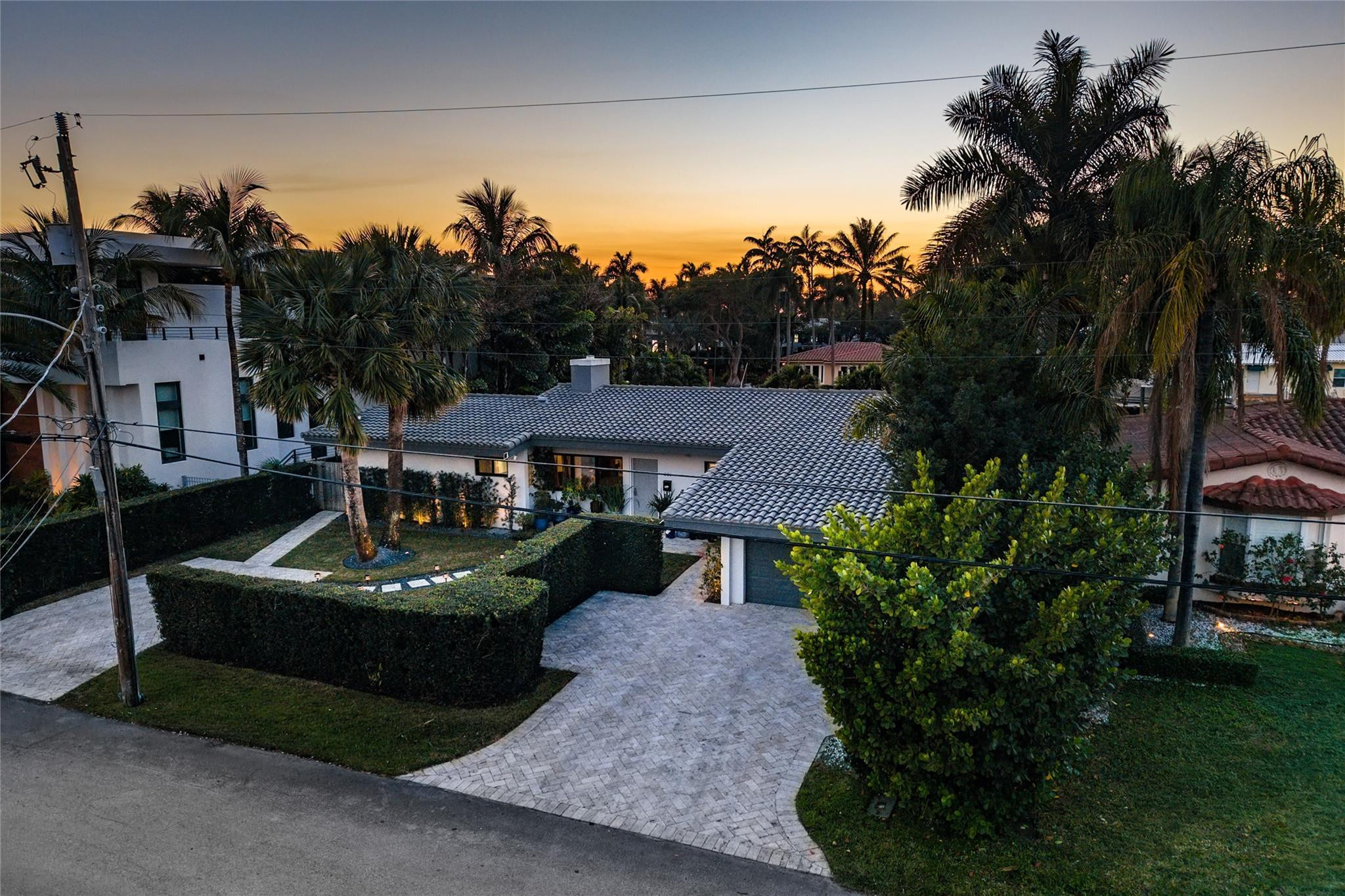 Riviera 6-17 B - Residential