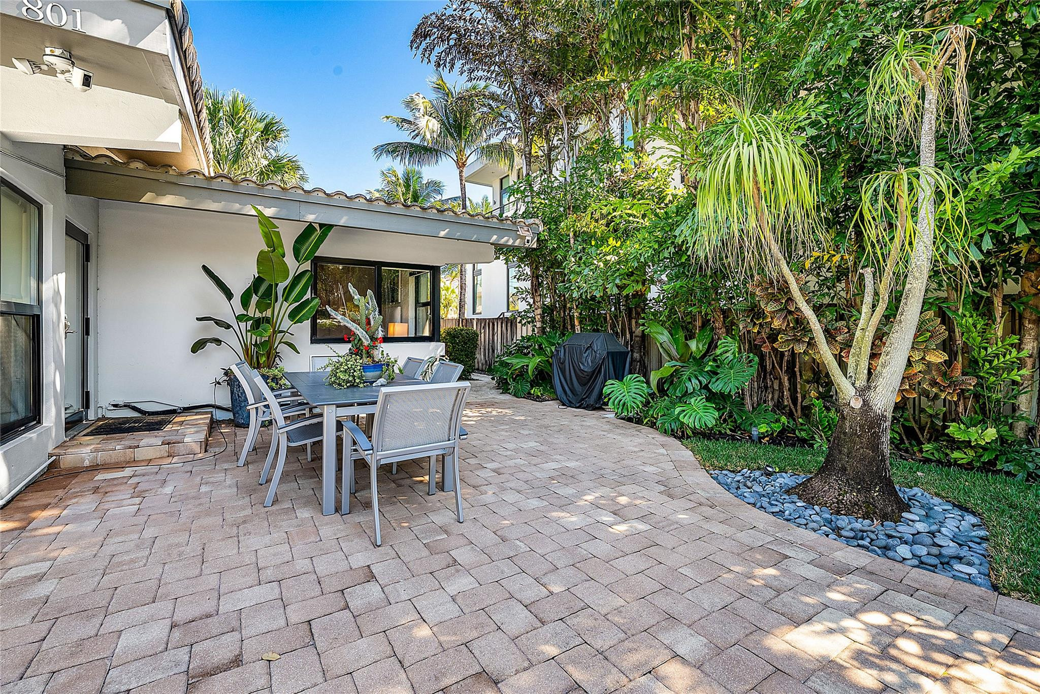 Riviera 6-17 B - Residential