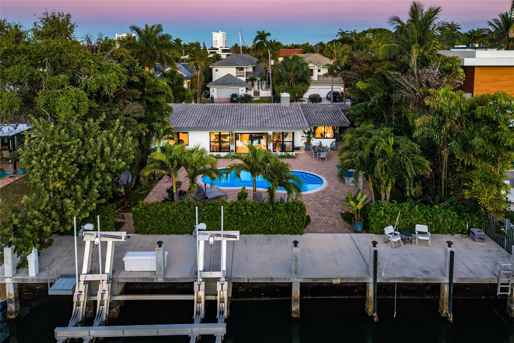 Riviera 6-17 B - Residential