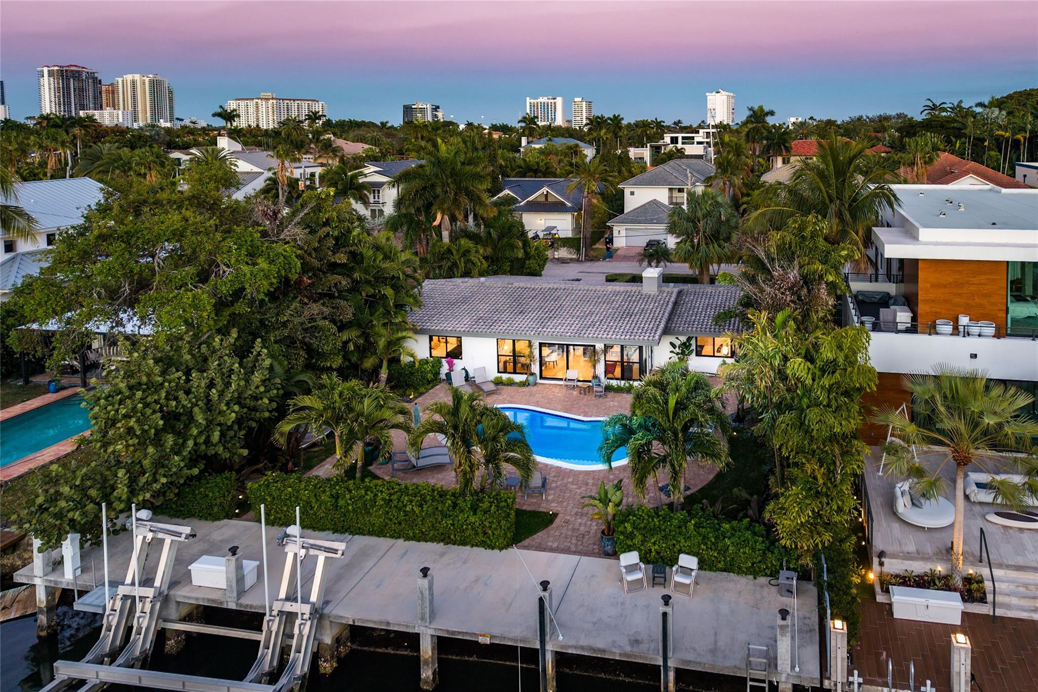 Riviera 6-17 B - Residential