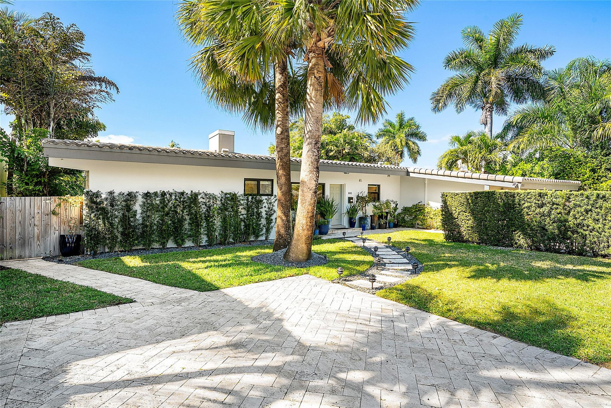 Riviera 6-17 B - Residential