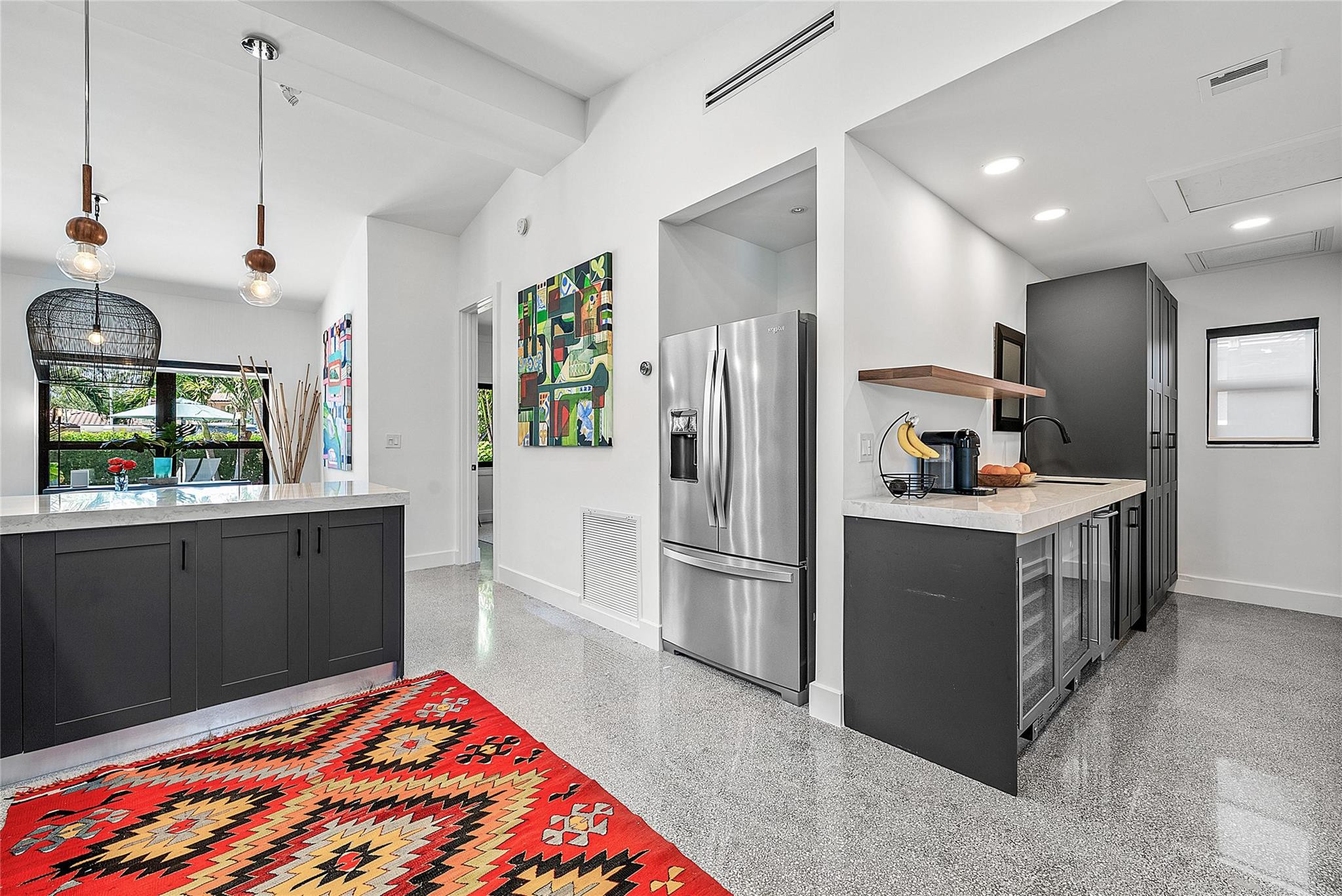 Riviera 6-17 B - Residential