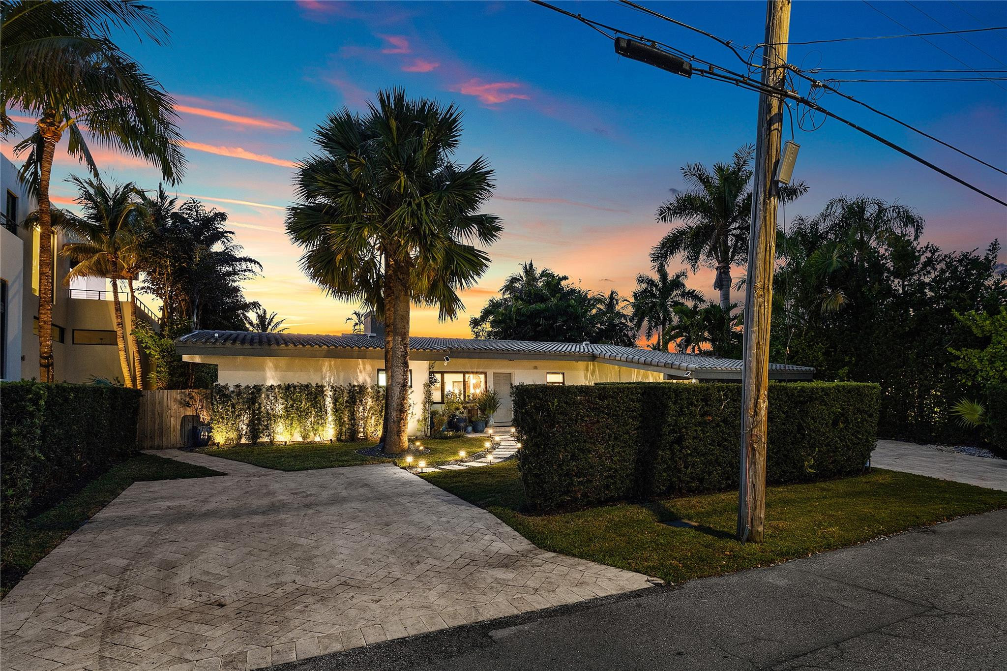 Riviera 6-17 B - Residential