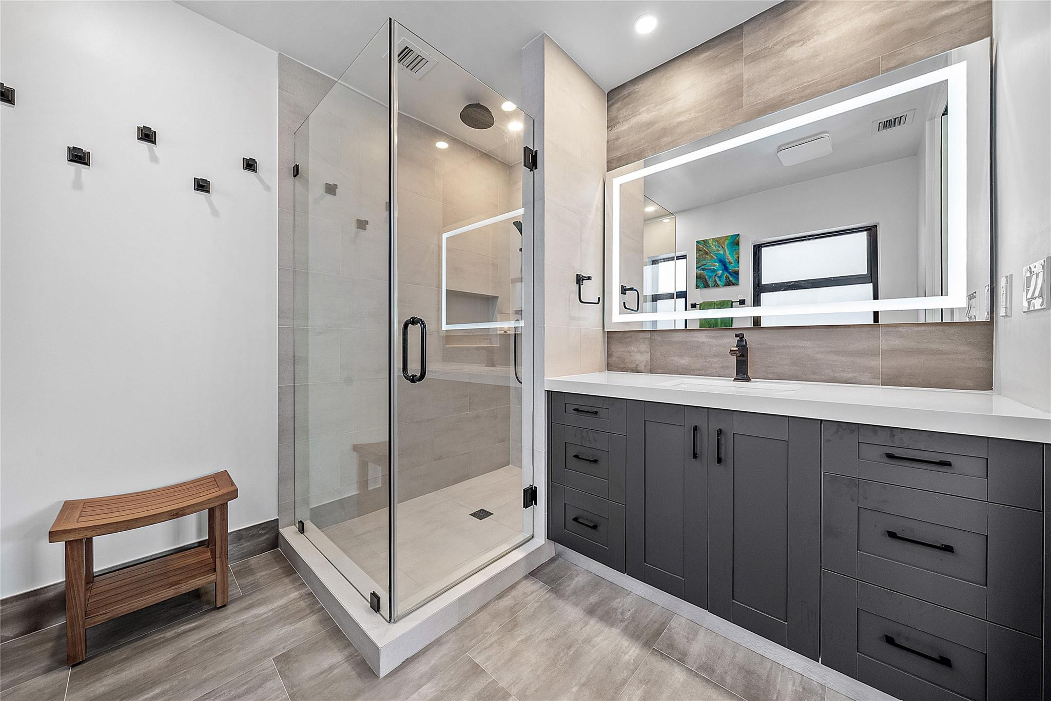 Riviera 6-17 B - Residential