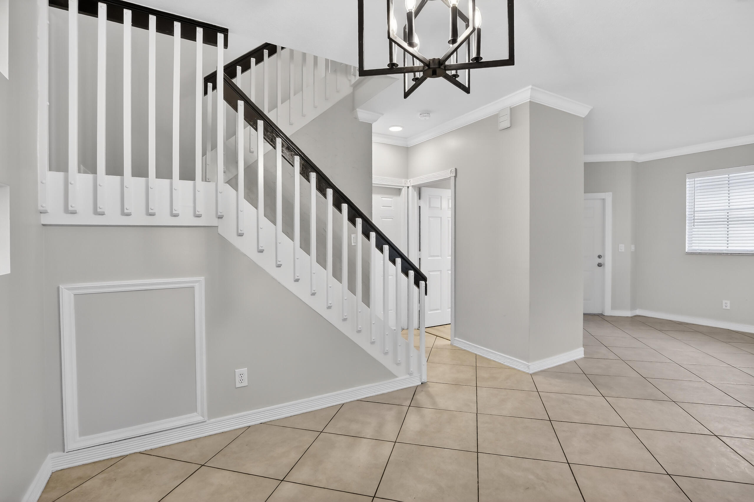 LAKES OF NEWPORT II - Residential Lease