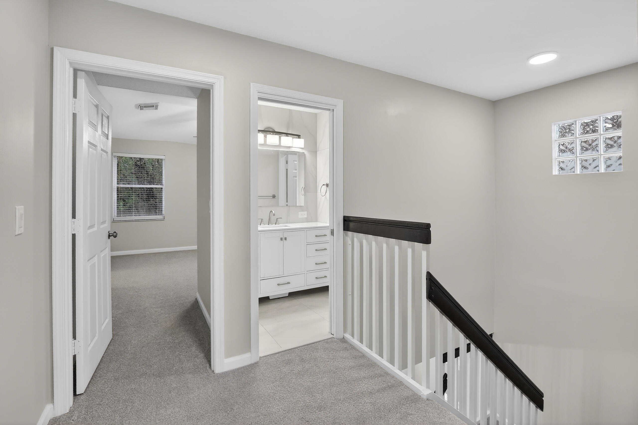 LAKES OF NEWPORT II - Residential Lease