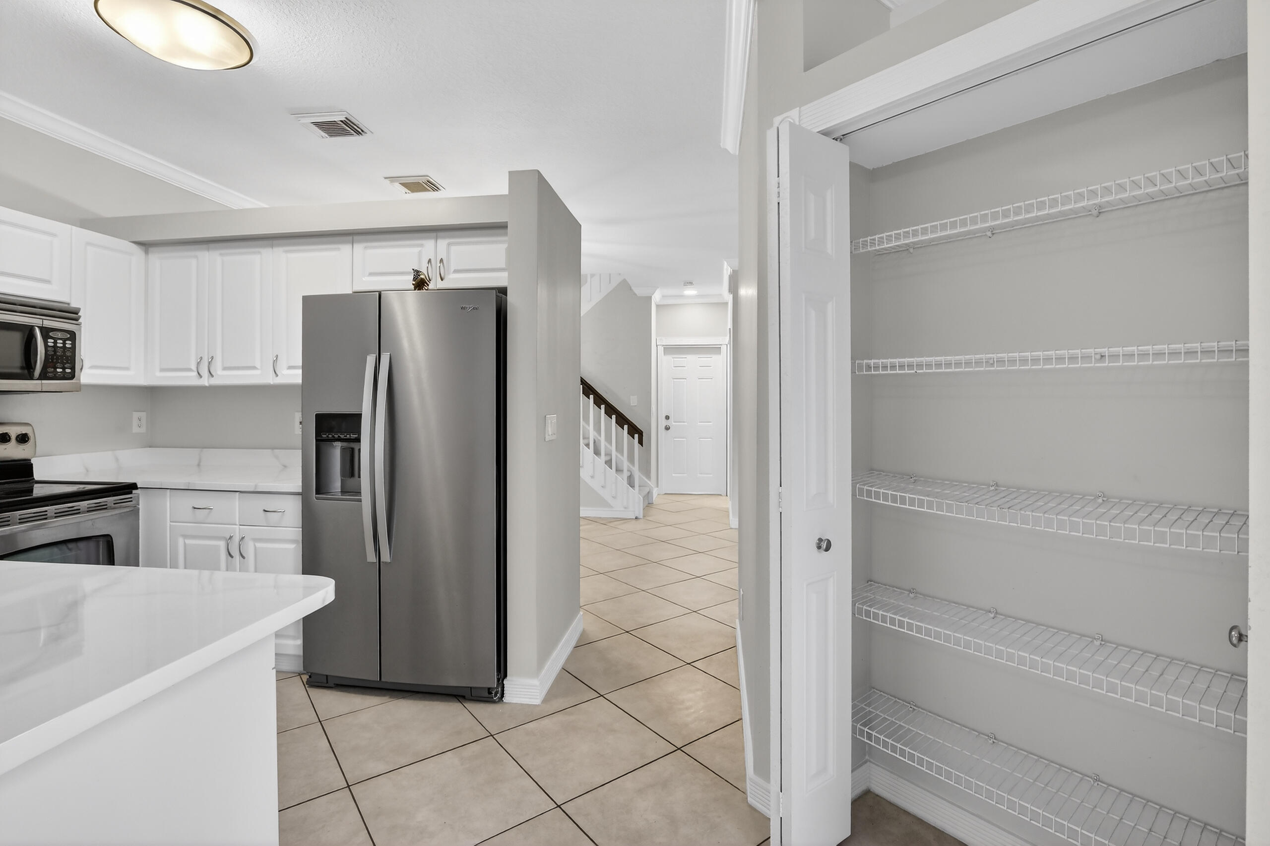 LAKES OF NEWPORT II - Residential Lease