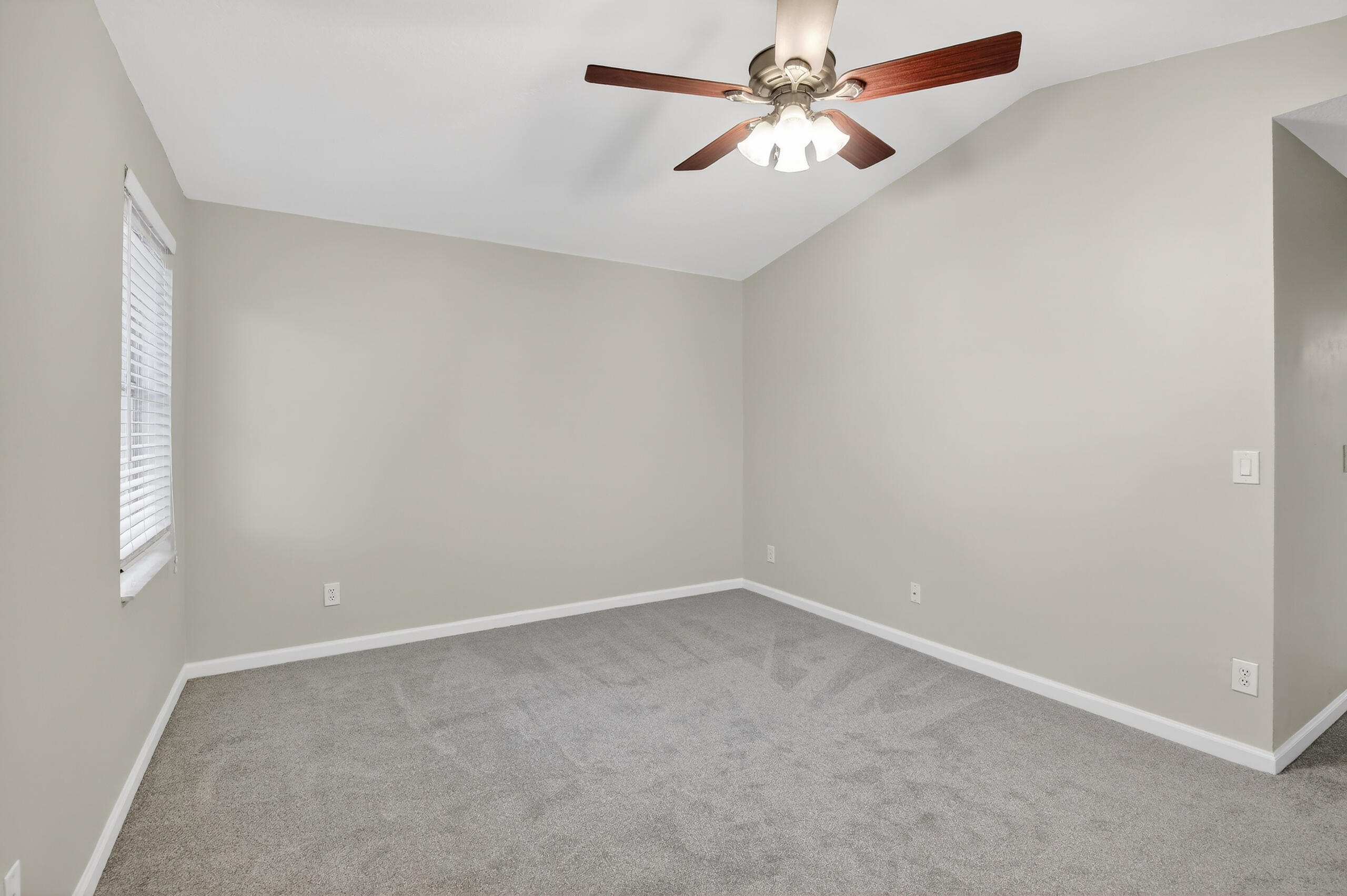 LAKES OF NEWPORT II - Residential Lease