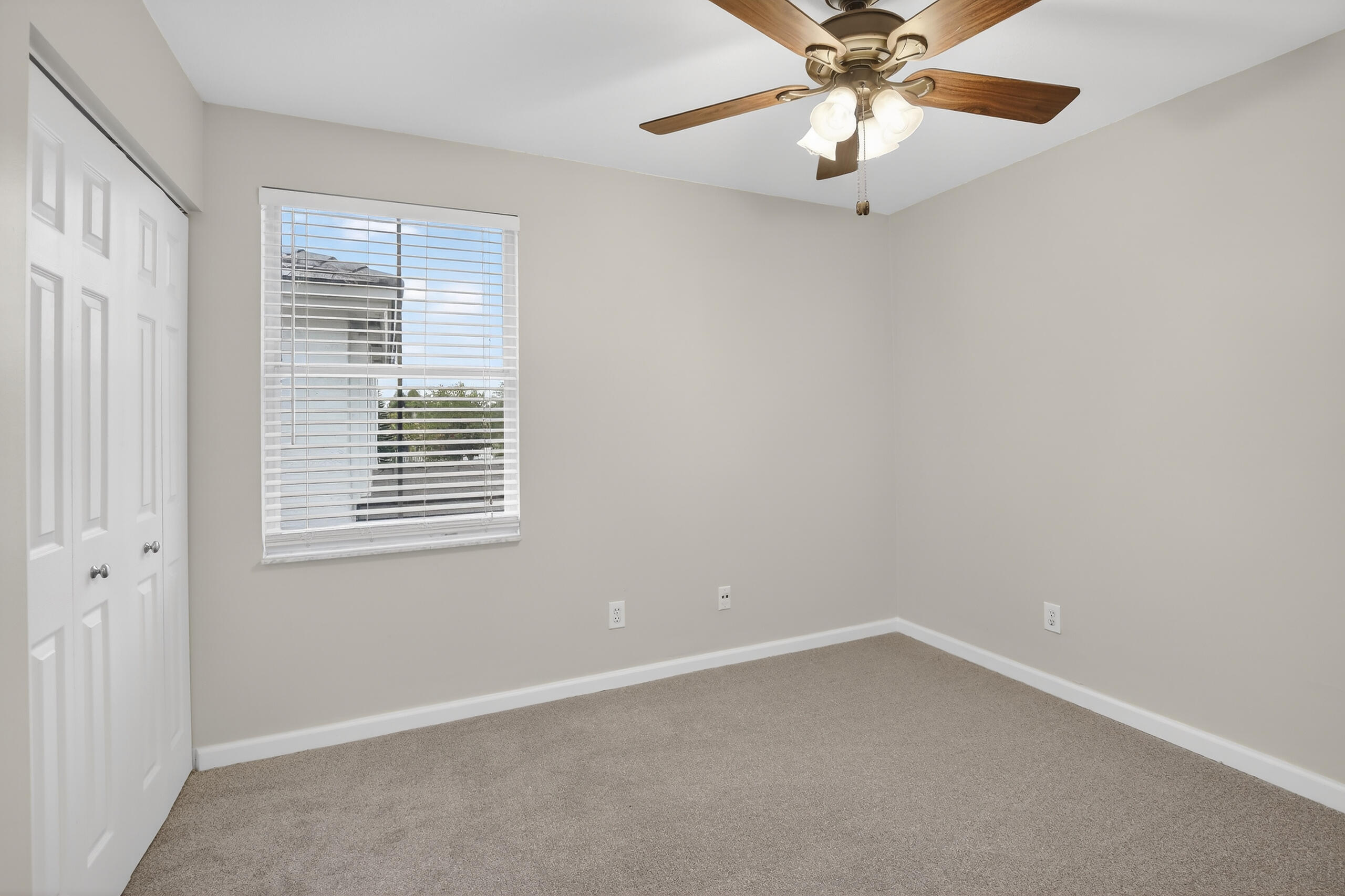 LAKES OF NEWPORT II - Residential Lease