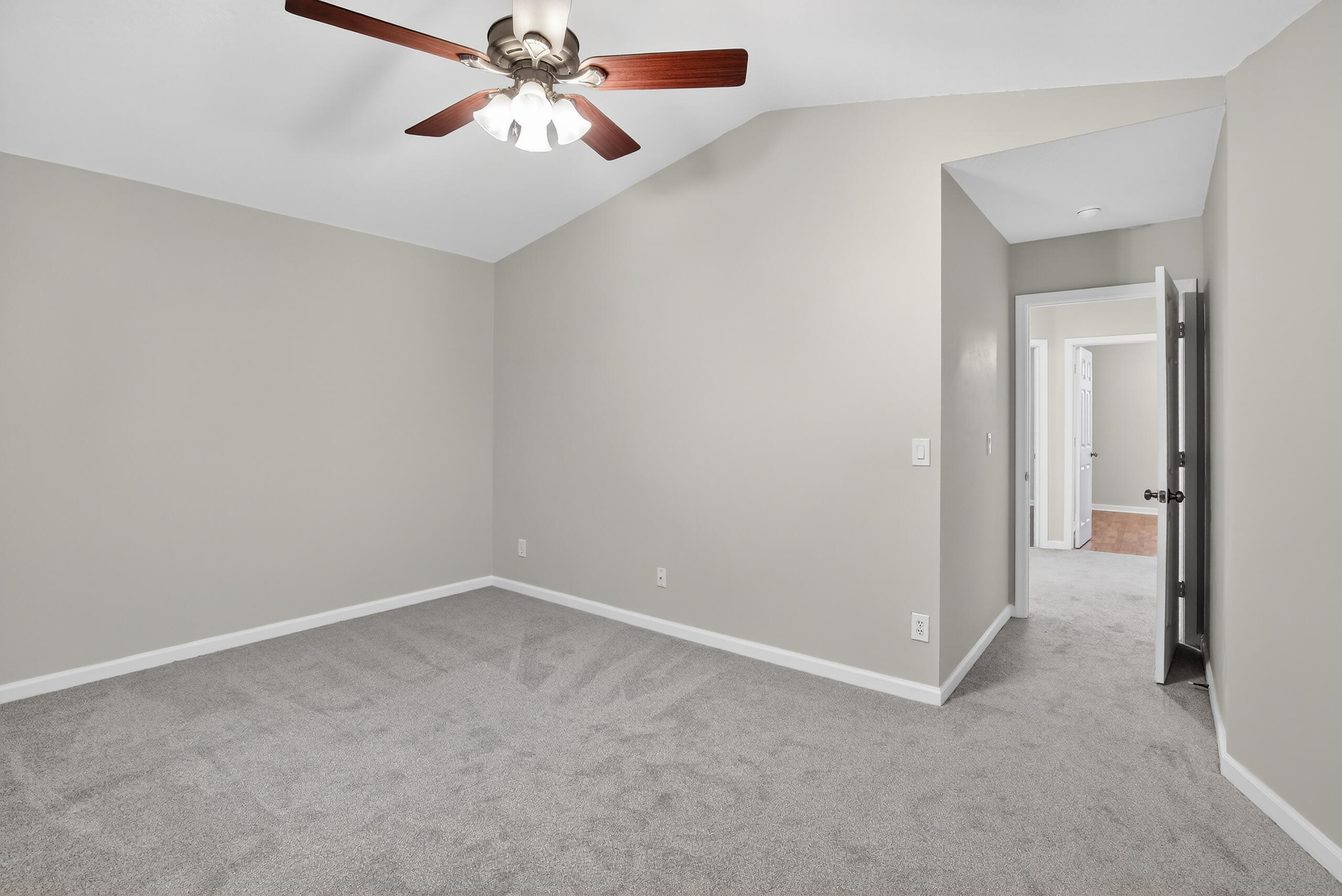 LAKES OF NEWPORT II - Residential Lease