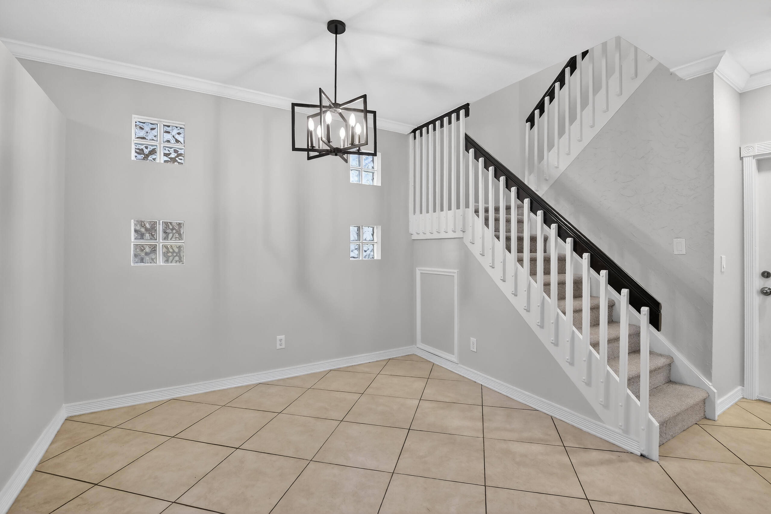 LAKES OF NEWPORT II - Residential Lease