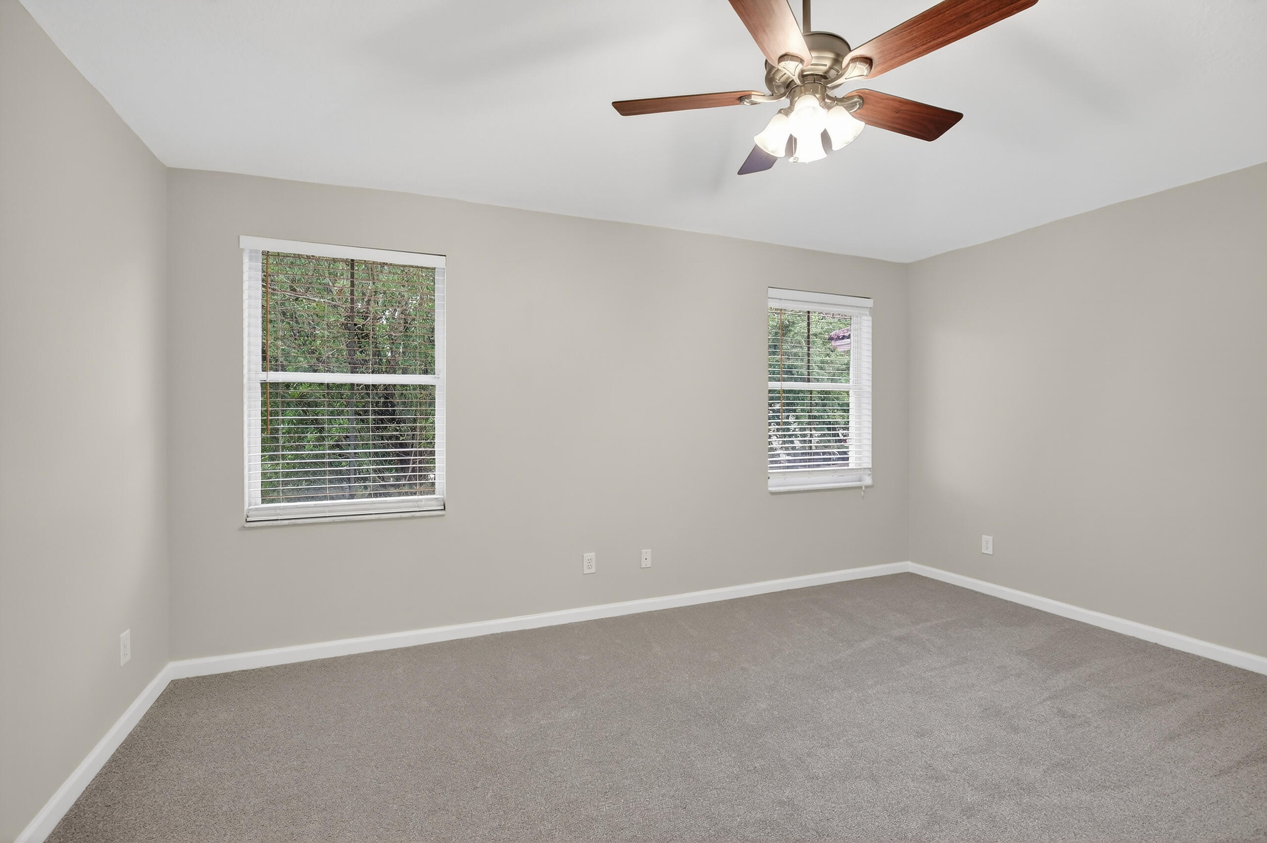 LAKES OF NEWPORT II - Residential Lease