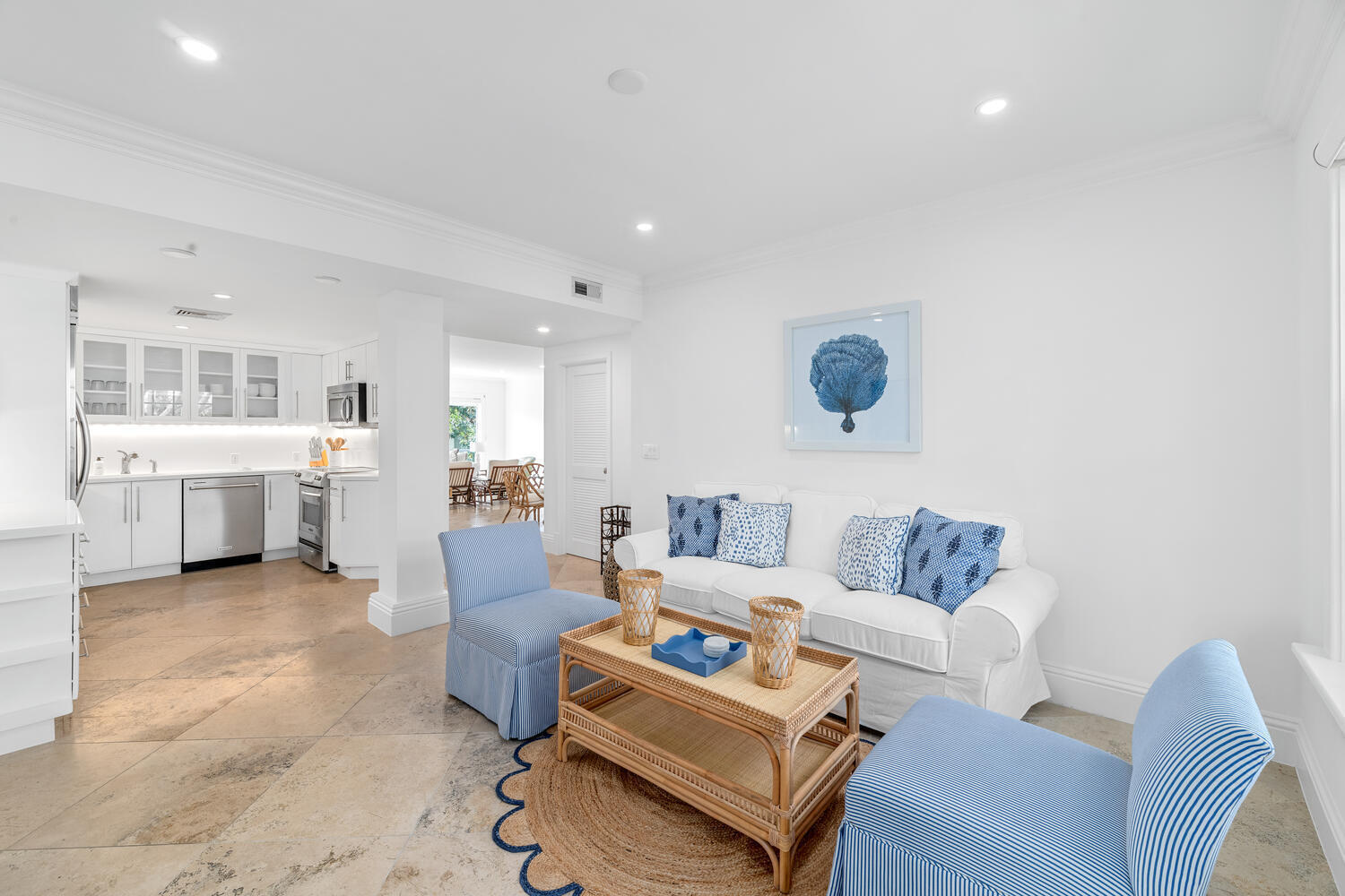 LA MAISONETTE OF PALM BEACH CONDO - Residential Lease