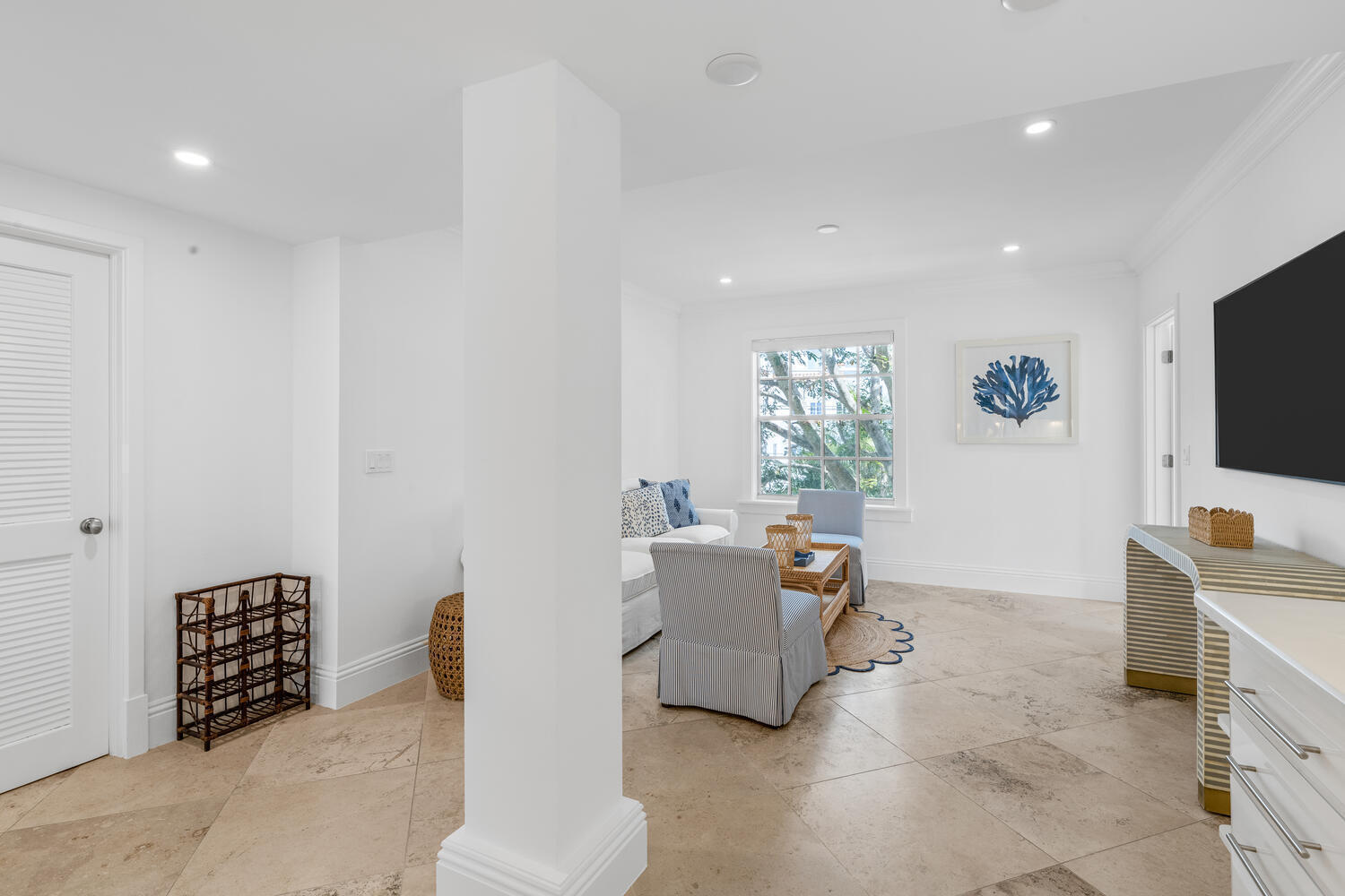 LA MAISONETTE OF PALM BEACH CONDO - Residential Lease