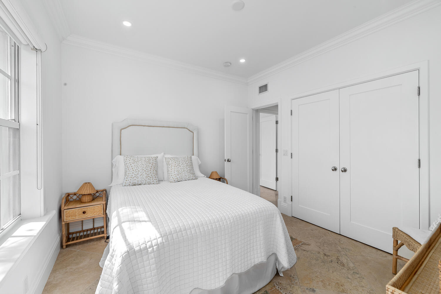 LA MAISONETTE OF PALM BEACH CONDO - Residential Lease