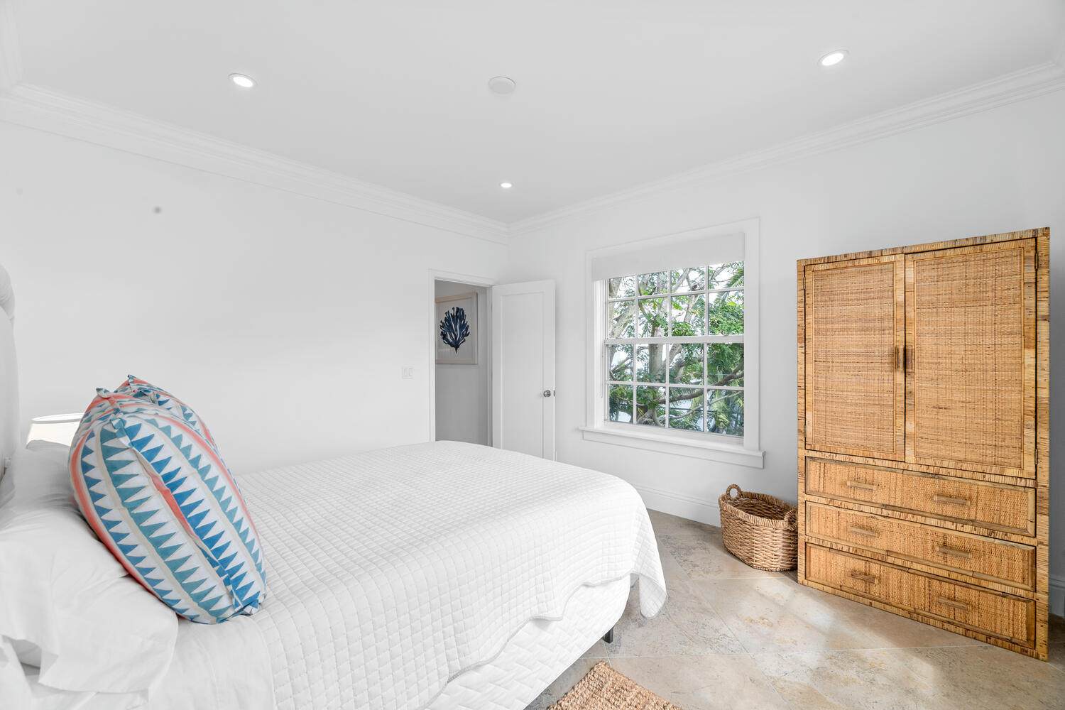 LA MAISONETTE OF PALM BEACH CONDO - Residential Lease