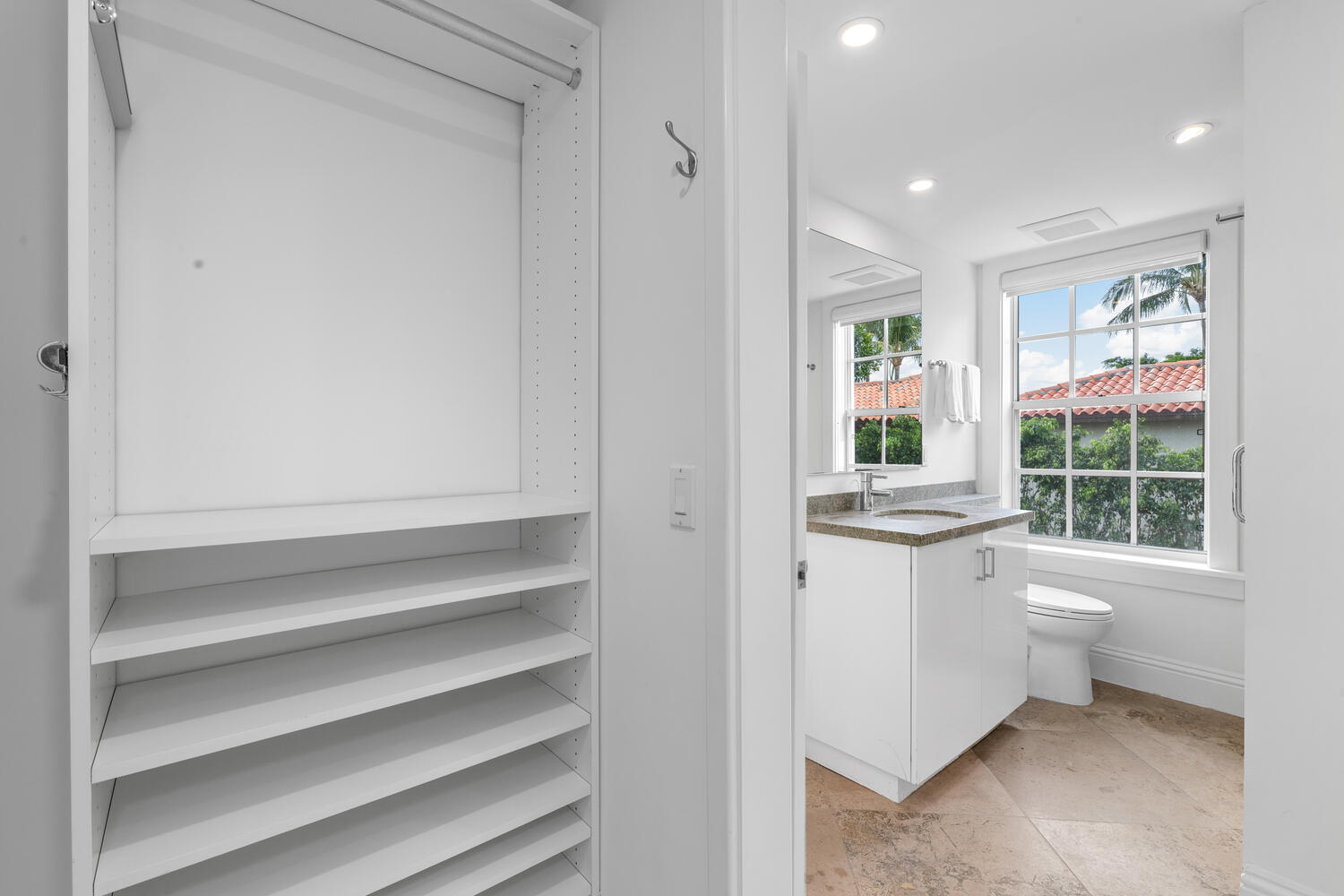 LA MAISONETTE OF PALM BEACH CONDO - Residential Lease
