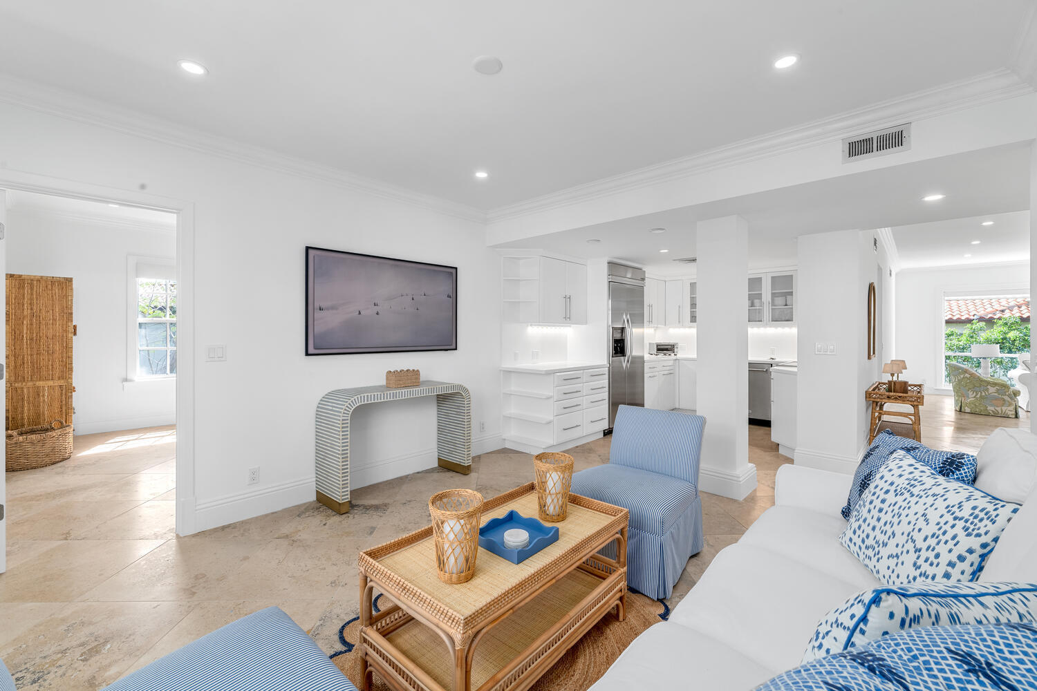 LA MAISONETTE OF PALM BEACH CONDO - Residential Lease