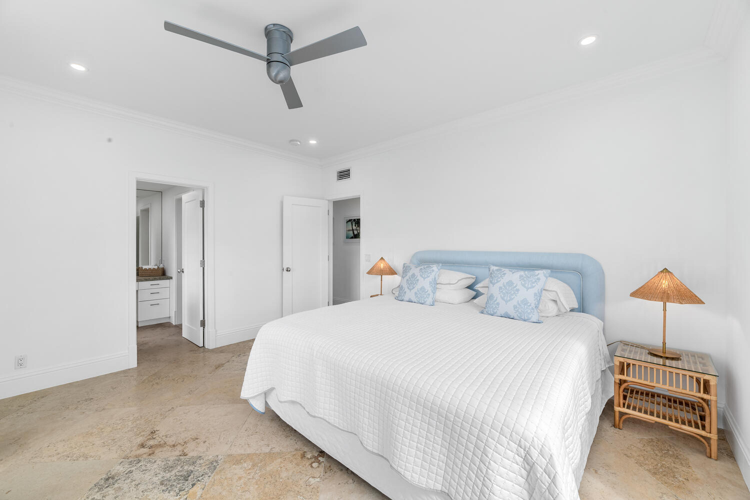 LA MAISONETTE OF PALM BEACH CONDO - Residential Lease