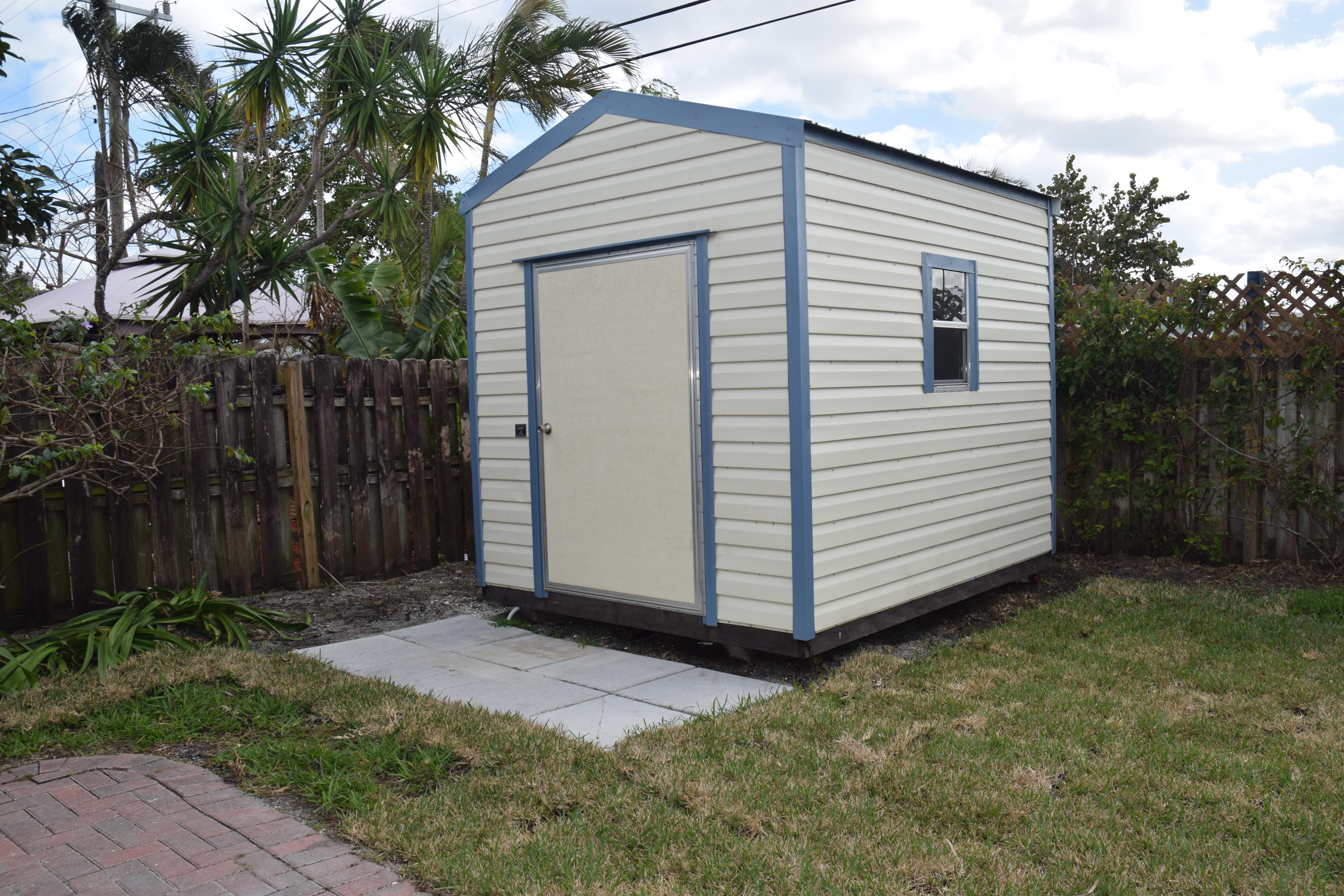 Englewood Manor - Residential