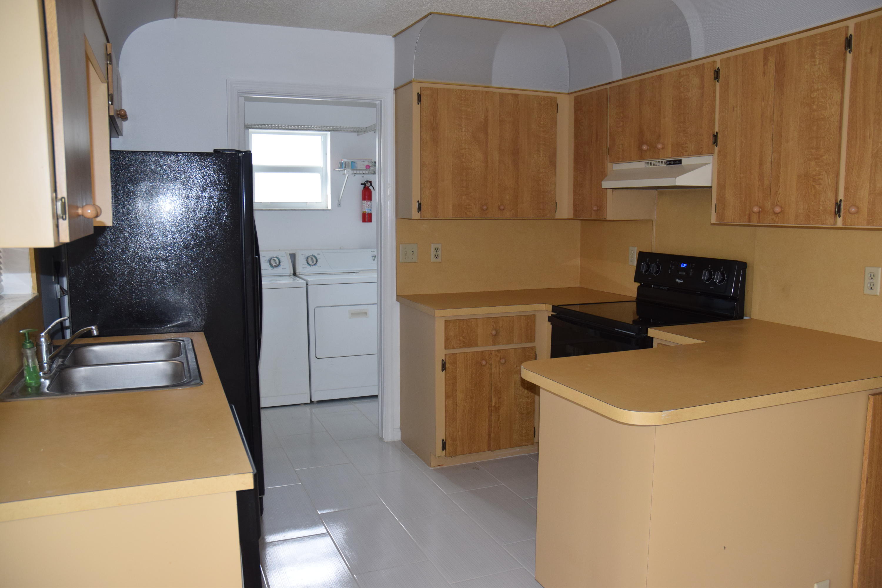 Englewood Manor - Residential