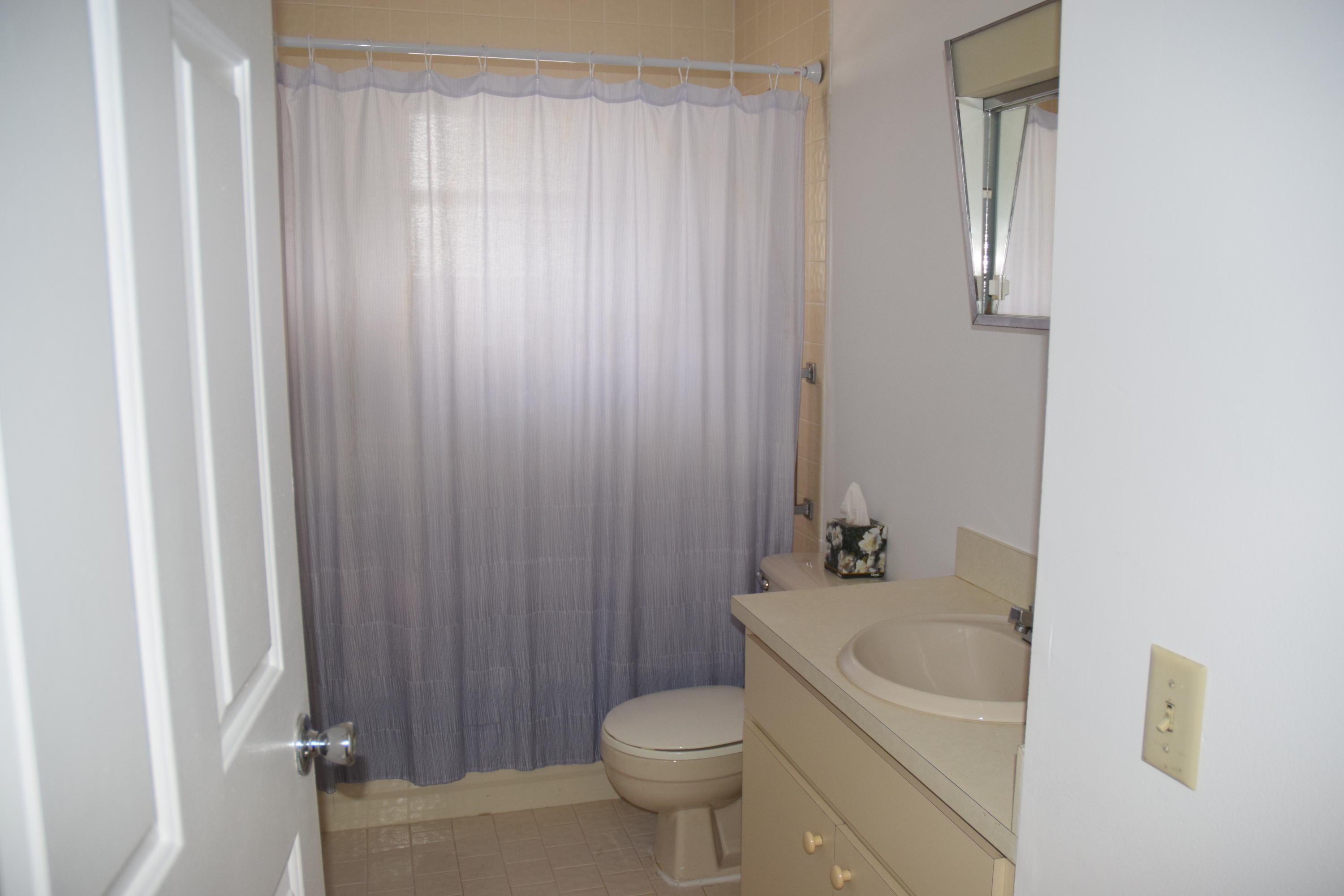 Englewood Manor - Residential