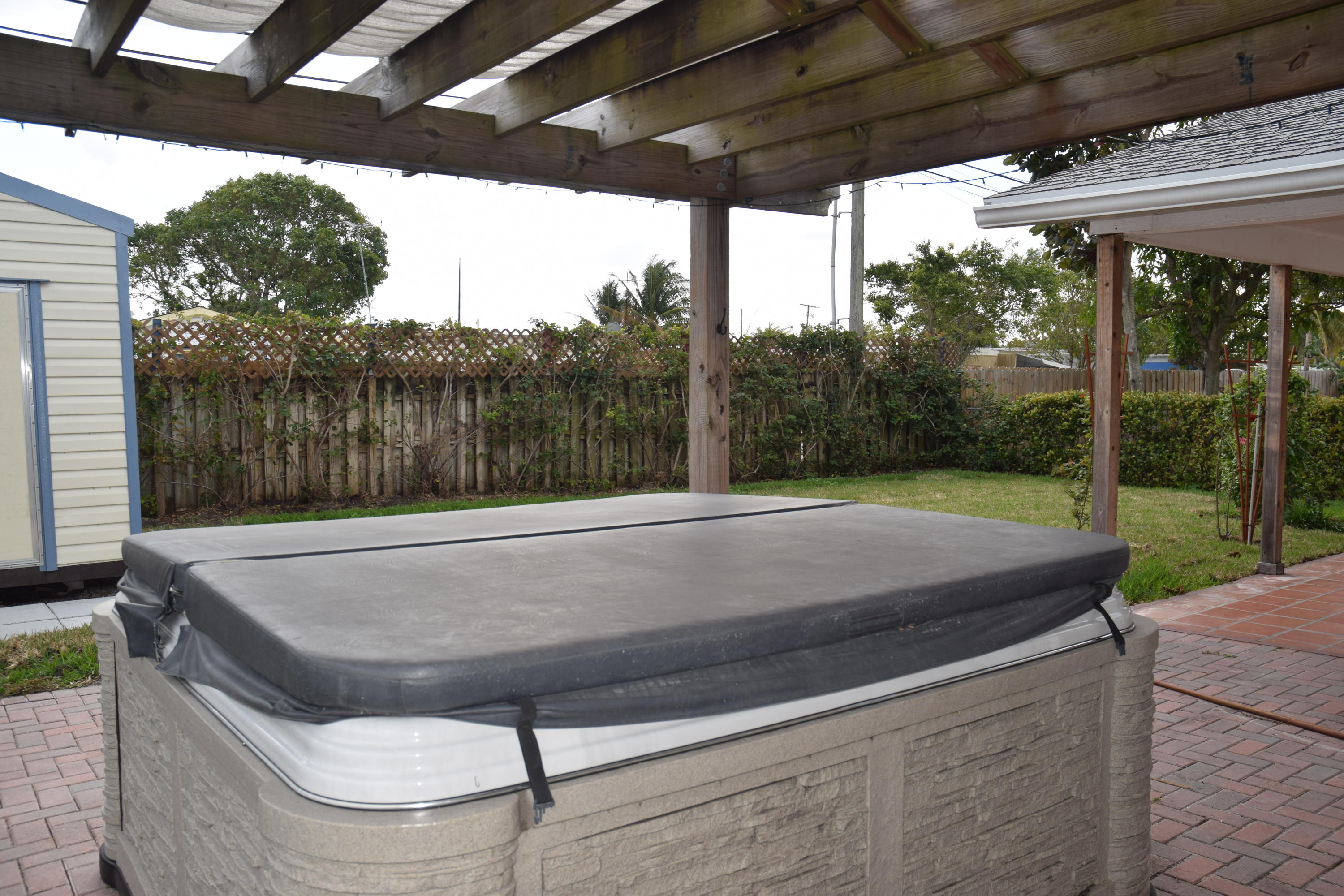 Englewood Manor - Residential