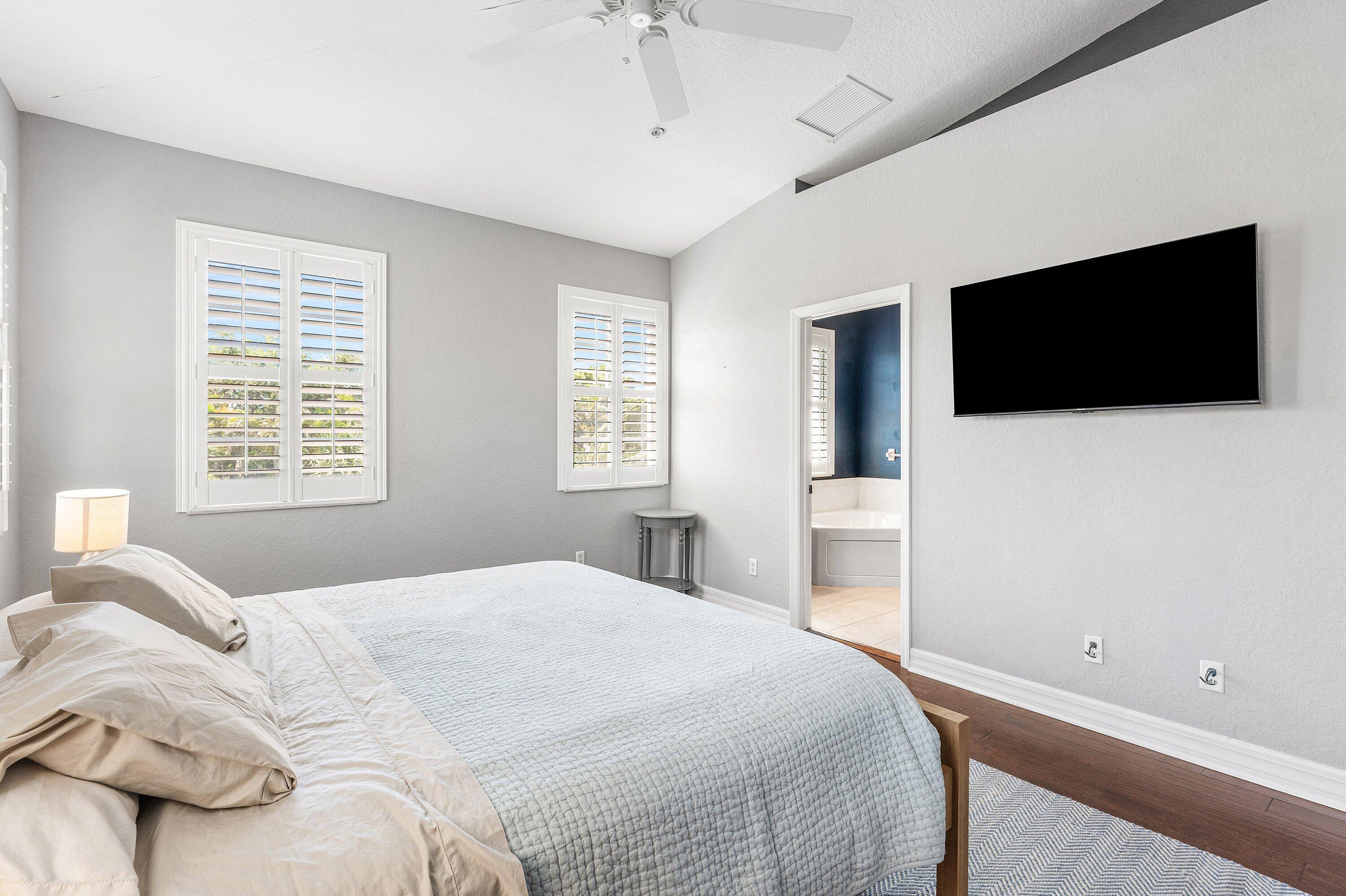 SANDPIPER COVE AT BOTANICA CONDO - Residential